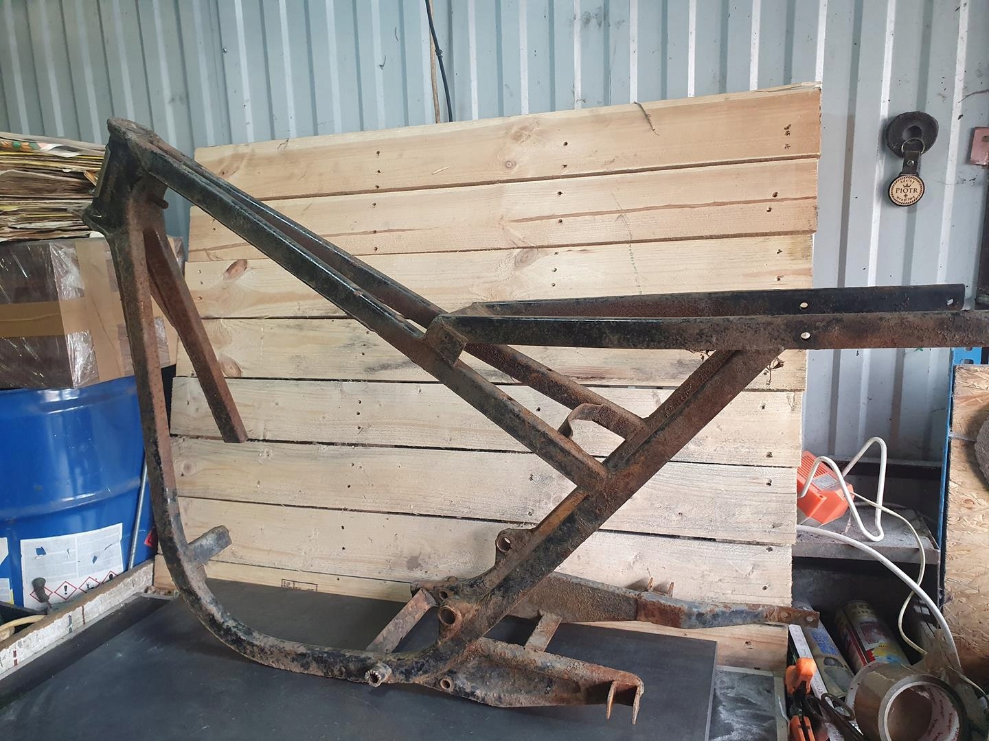 MOTOCYKL WSK MO6 - Z2 1964 RAMA ORYGINAŁ OKAZJA USZKODZONA