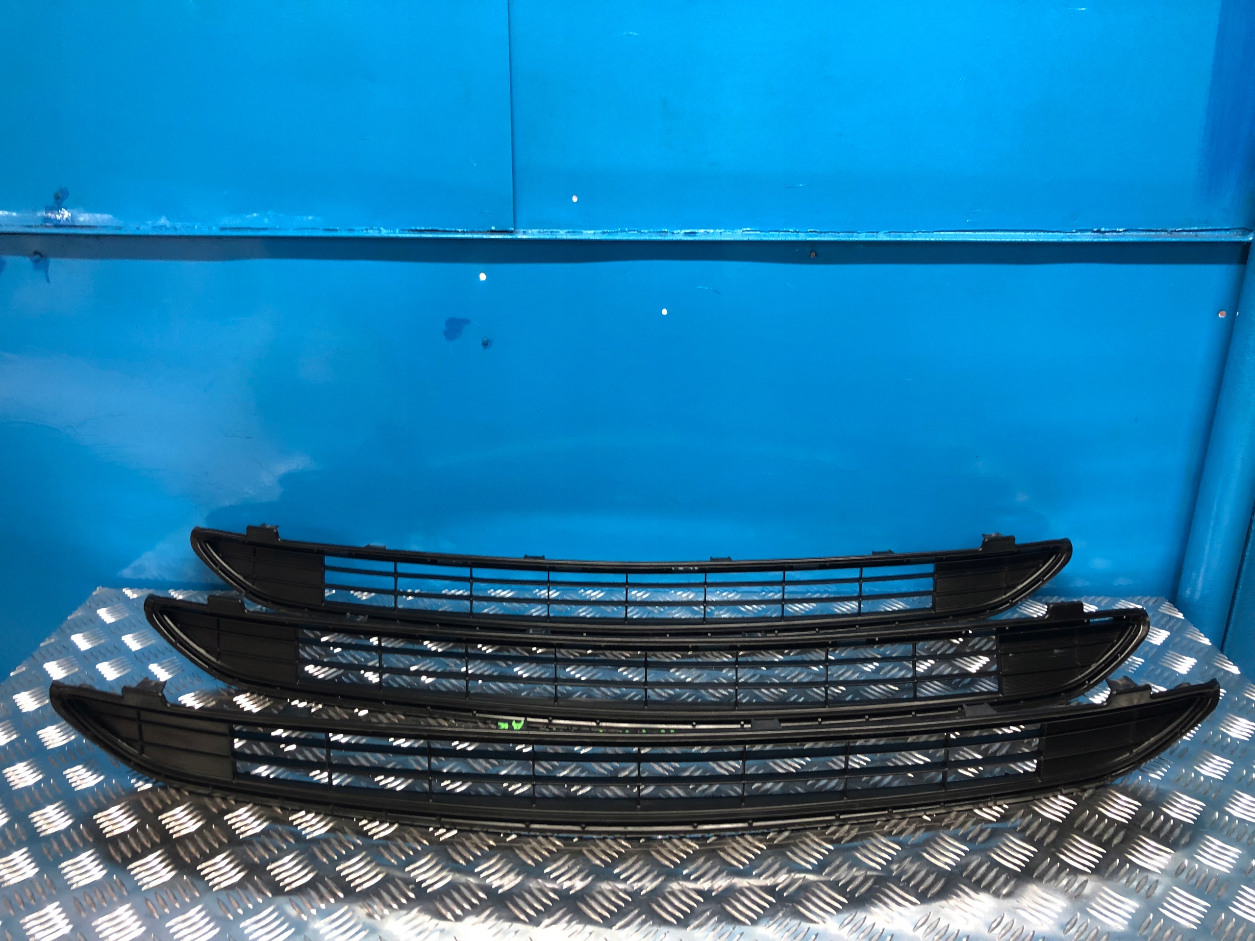 53112-42100 - TOYOTA RAV4 IV LIFT РЕШЕТКА ПЕРЕДНЕГО БАМПЕРА