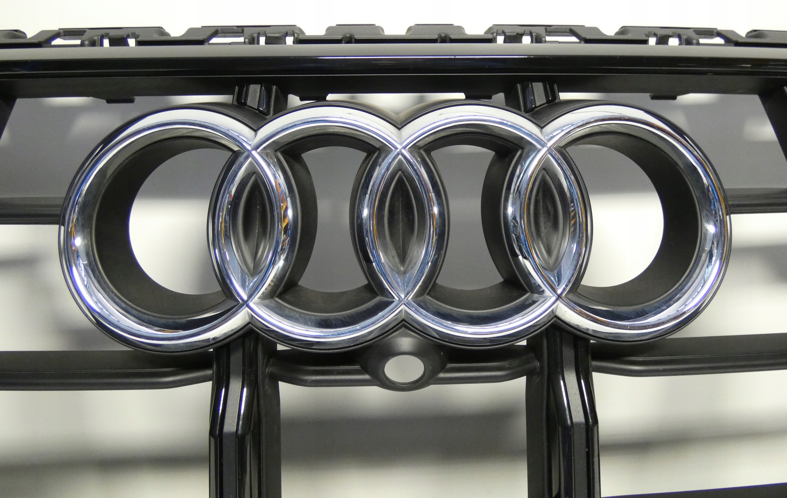 AUDI SQ7 Q7 LIFT 2020- 4M8853651AS 4M8 GRILL GRIL ATRAPA Kolor inny
