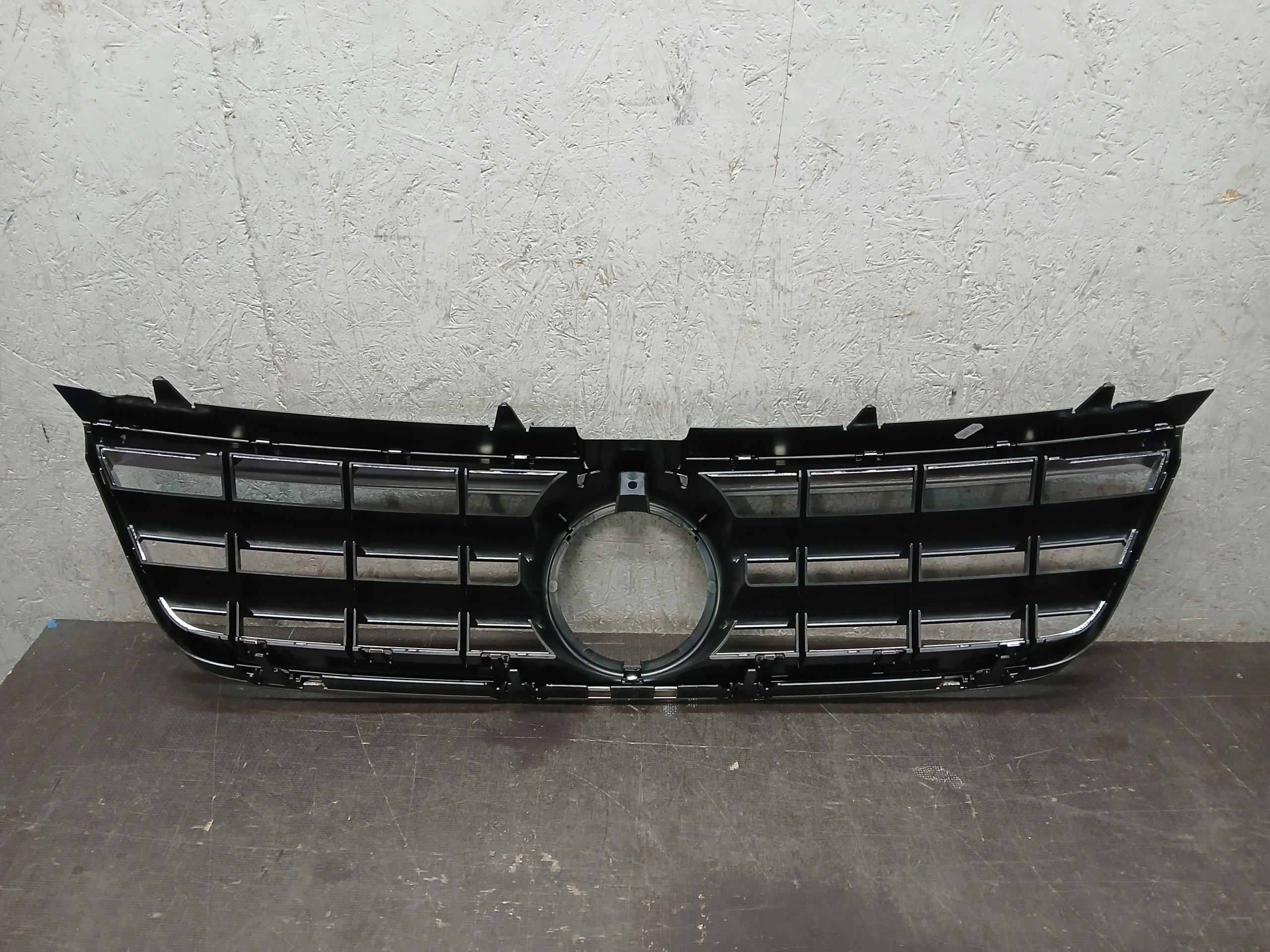 Grille VW TOUAREG 7L6 7L6853653