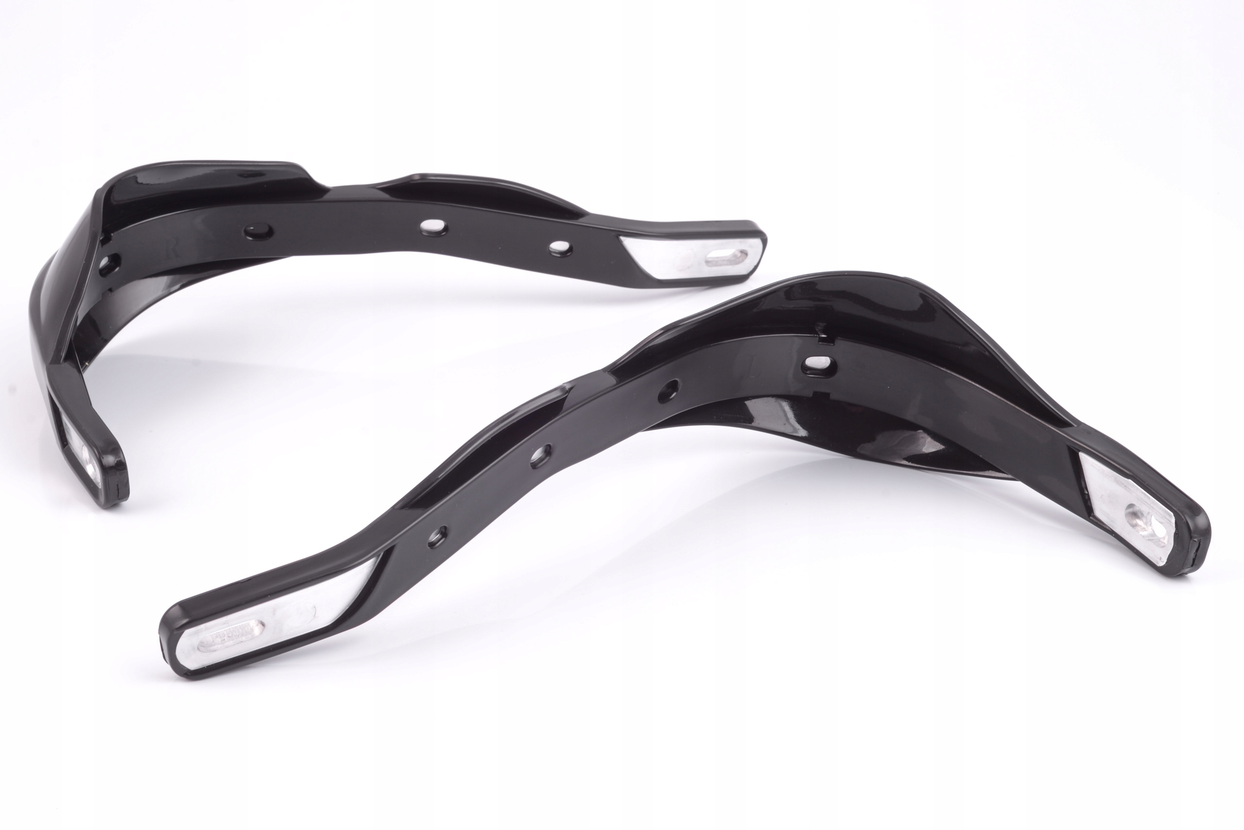 OSŁONY DŁONI HANDBARY LEOSHI KTM HONDA HUQVARNA Dopasowanie do pojazdu produkt uniwersalny