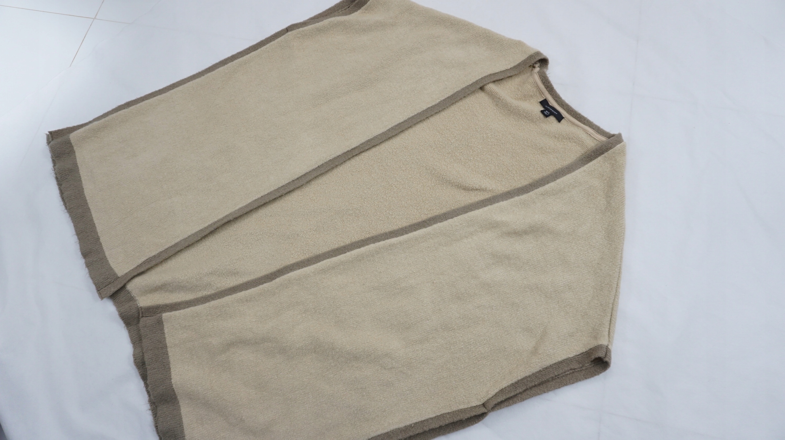 ATMOSPHERE ponczo r M/L Kolor beżowy