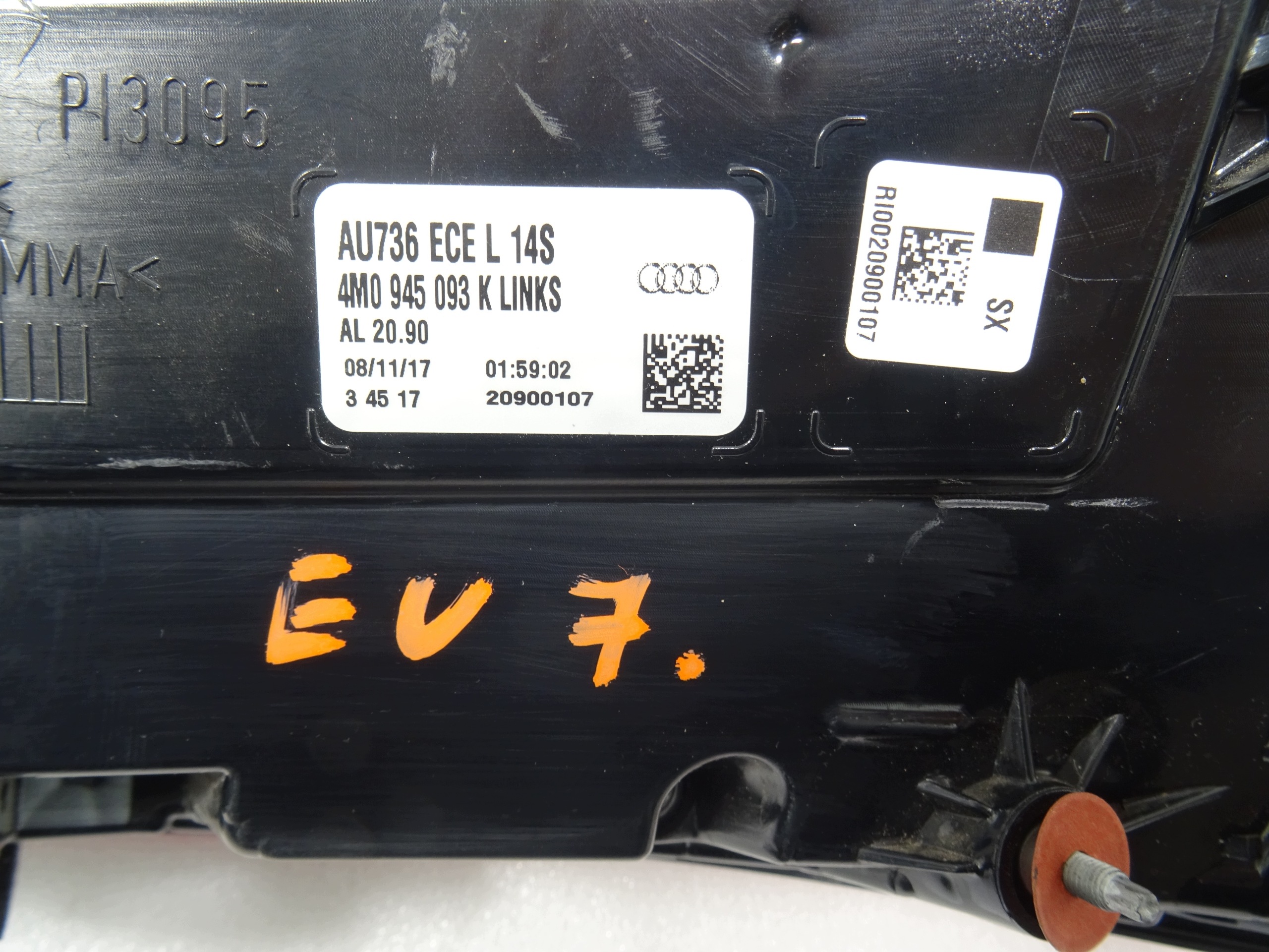 light rear rear part left AUDI Q7 II 4M0 4M0945093K