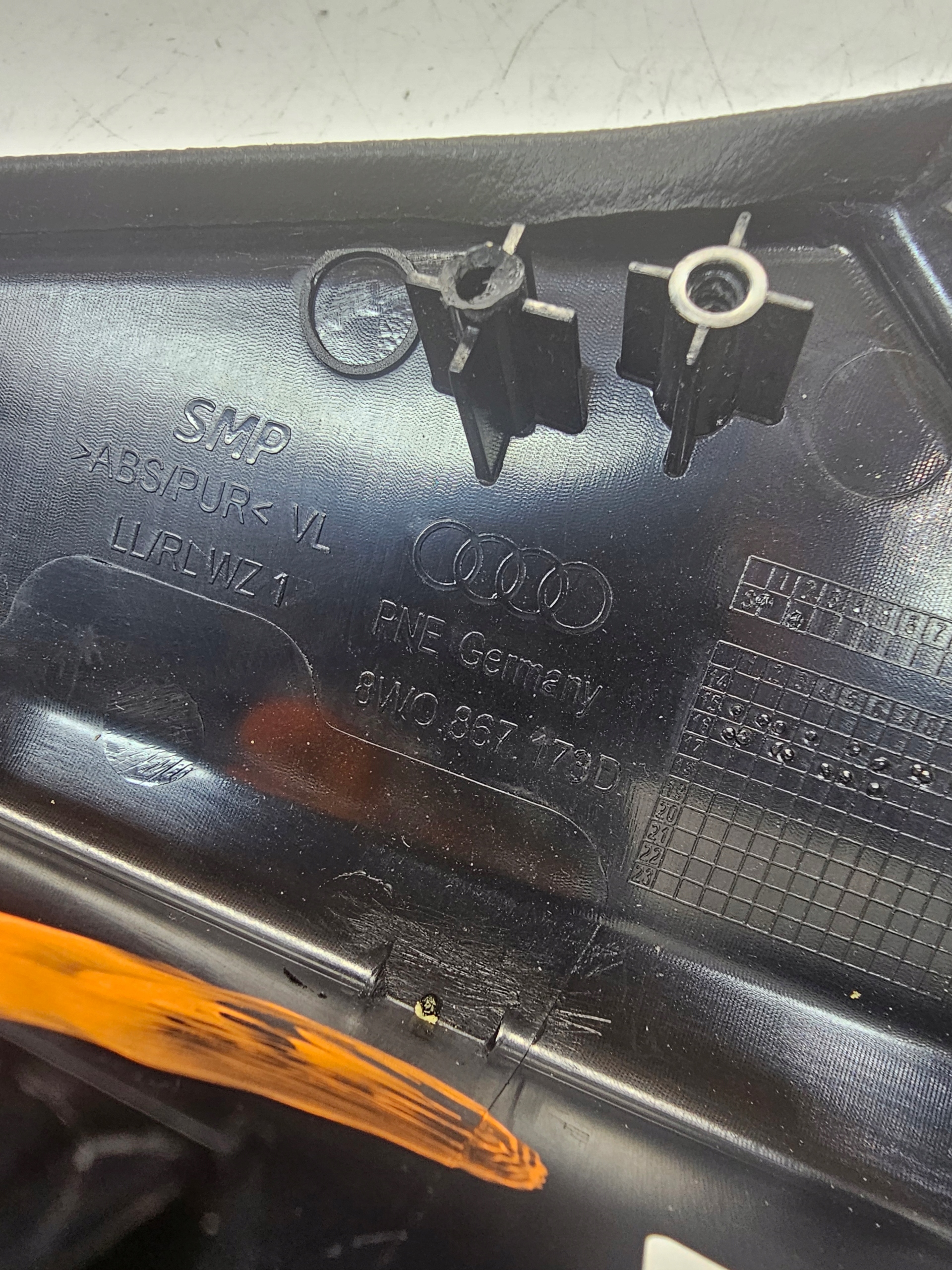 armrest left front AUDI A4 B9 8W0867173D