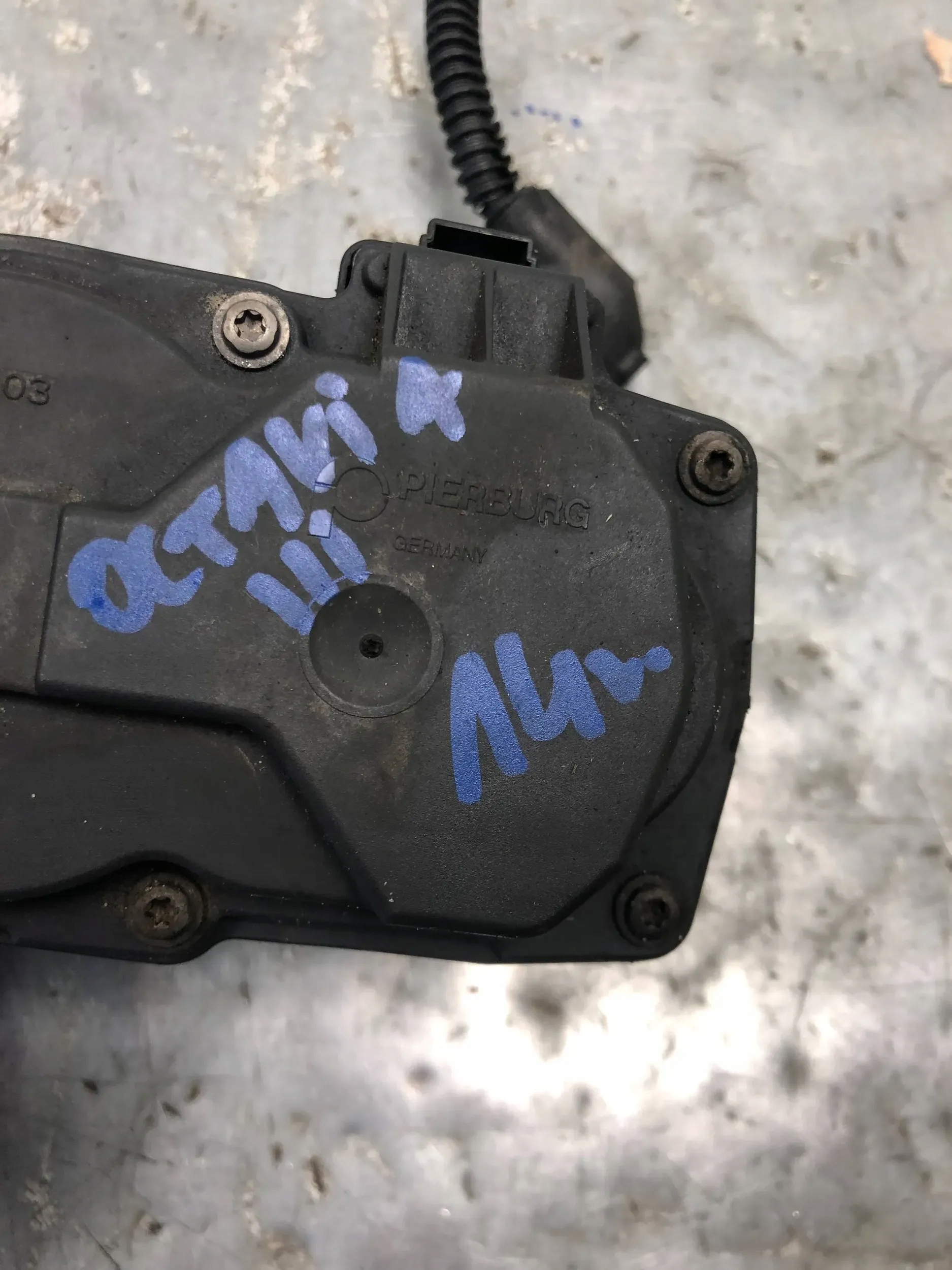 Sensor PRZEPUSTNICY SKODA OCTAVIA III VRS 5Q0253691H
