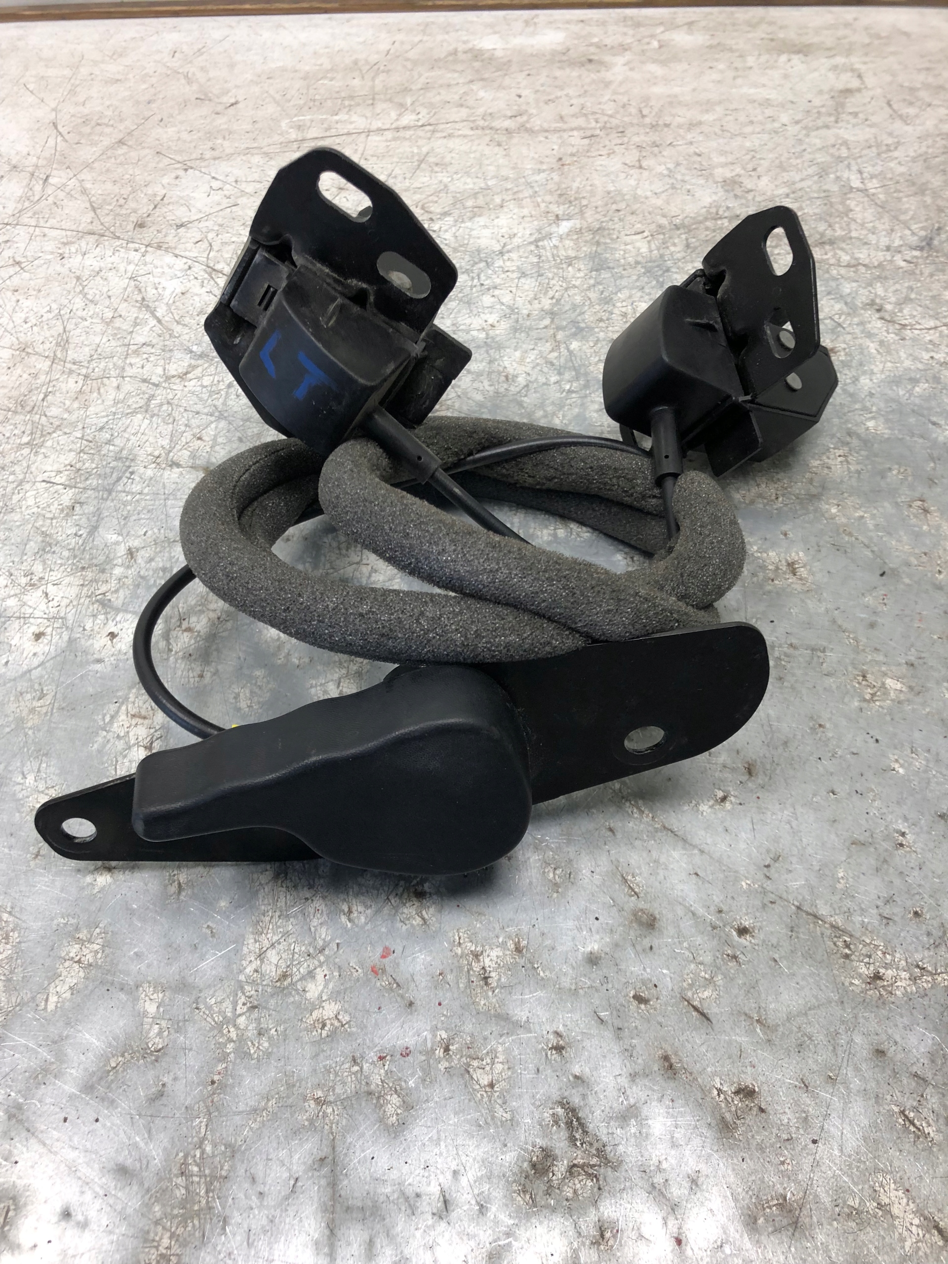 lock door left rear part WYSOKI RENAULT MASTER III 8200778366
