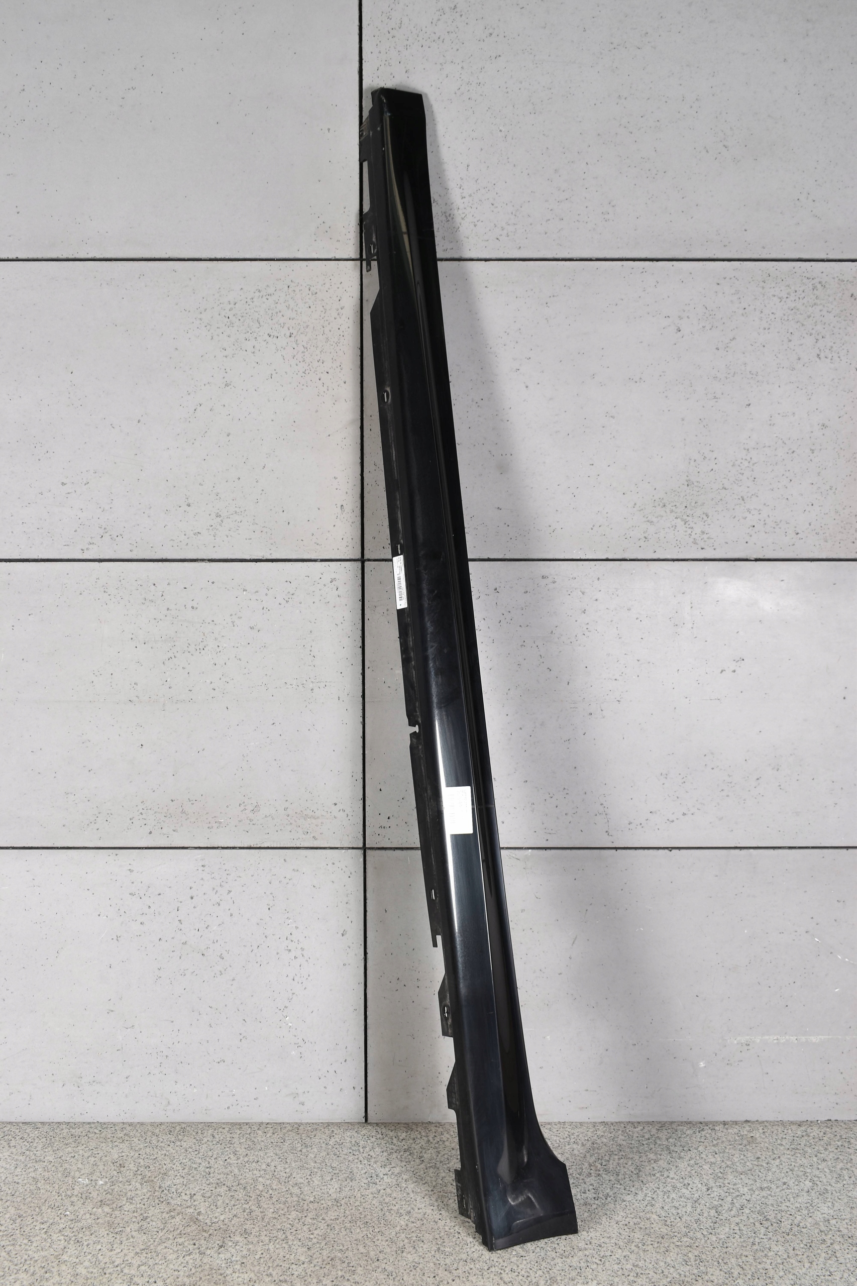 BMW 5 G30 G31 PRÓG PLASTIKOWY LEWY LISTWA PROGOWA LEWA M-PAKIET 475