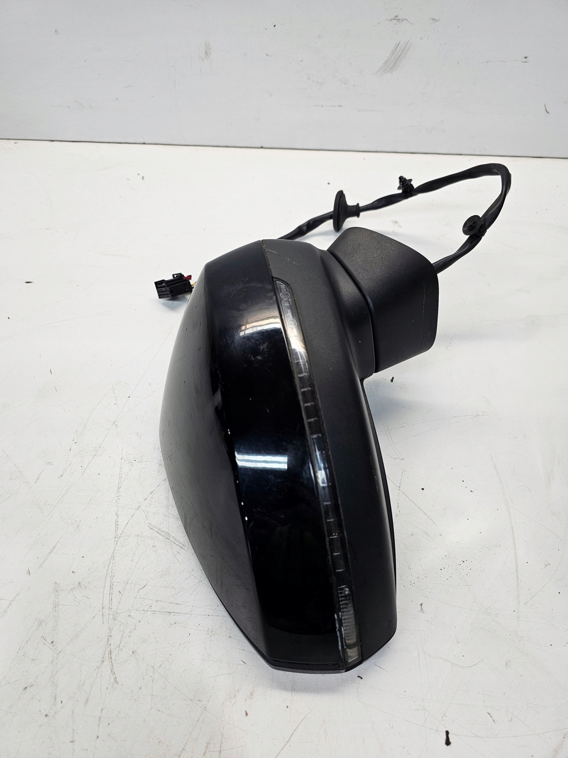 mirror exterior right AUDI A3 8V LY9B 6-PIN UK