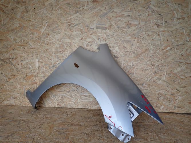 TOYOTA AURIS and 07- fender right front front