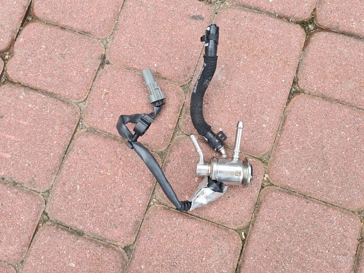 injector ADBLUE 1.5D Opel Astra K V 55485257