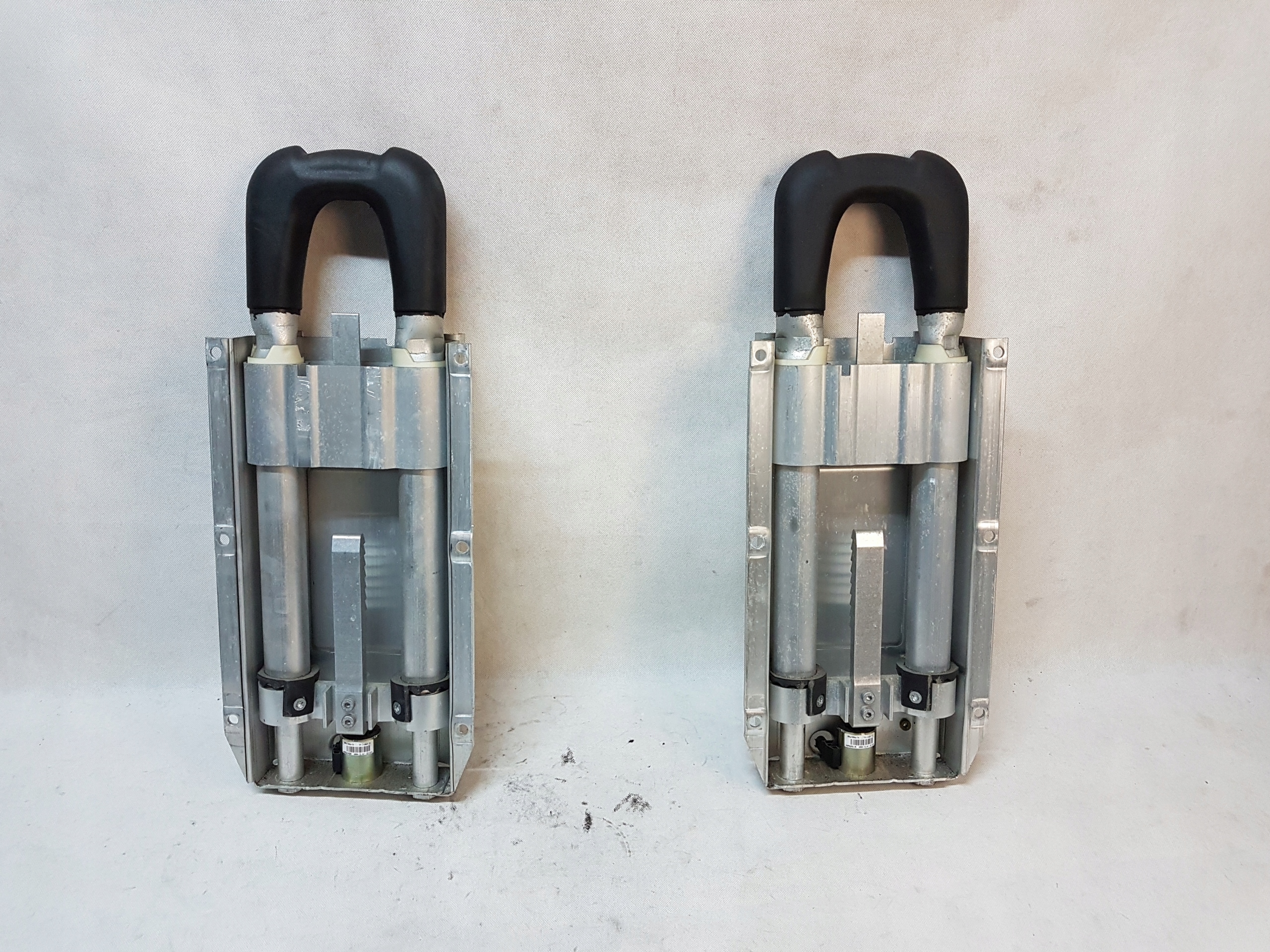 Zaglowek pirotechniczny BMW e46 cabrio 8260316