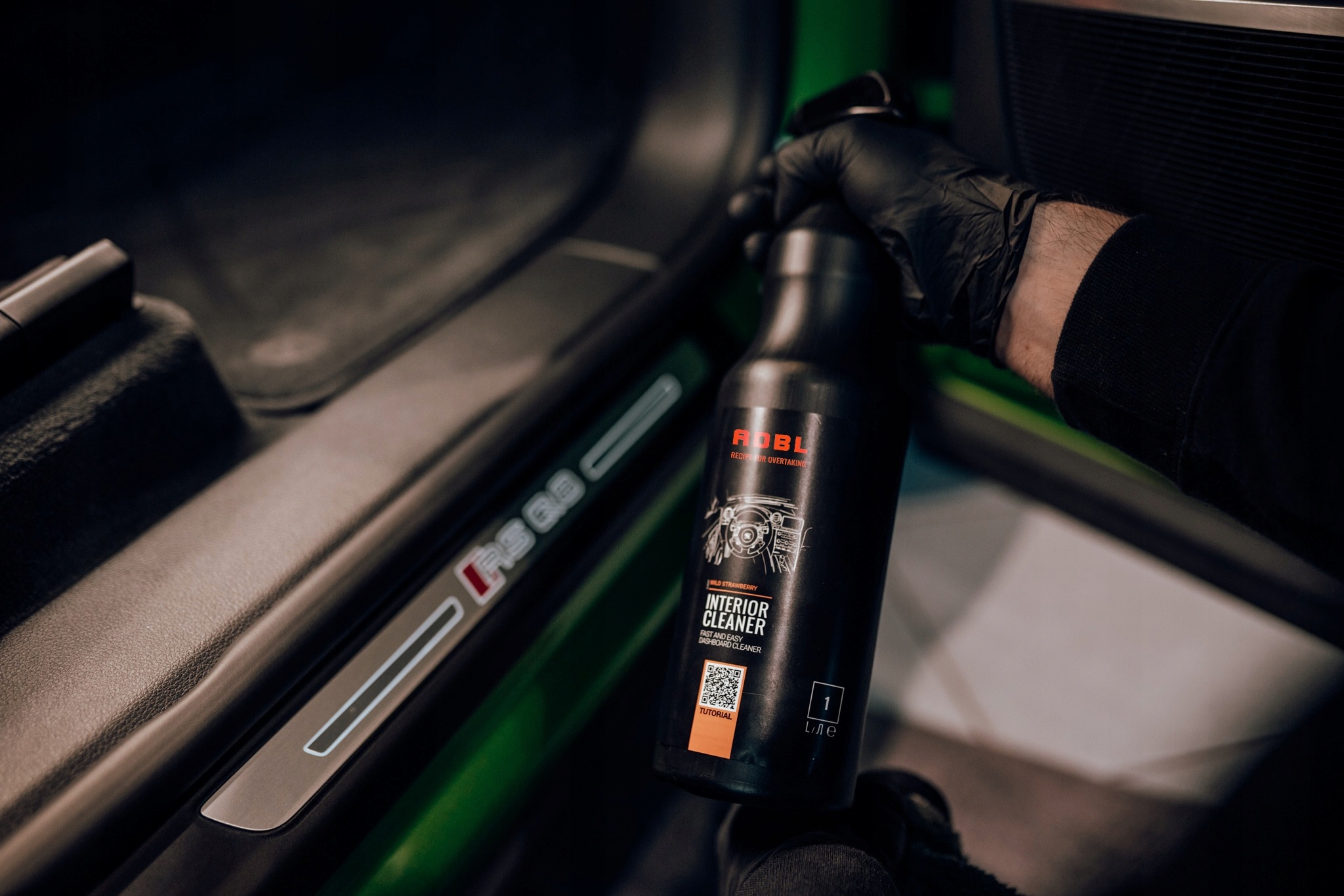 ADBL Interior Cleaner 500ml - Czyszczenie wnętrza kokpitu Stan opakowania oryginalne