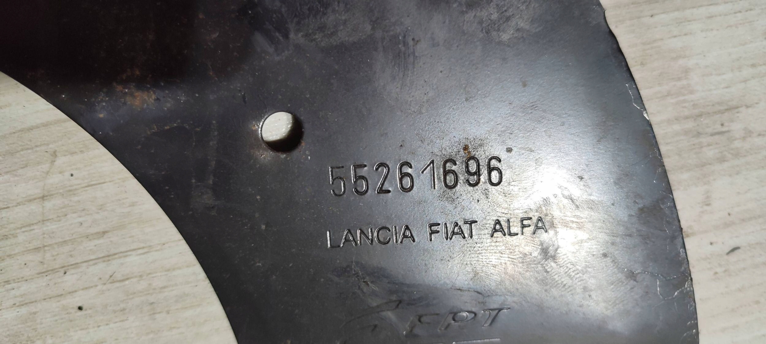Fiat Tipo 2018 Console / Support plaque Moteur