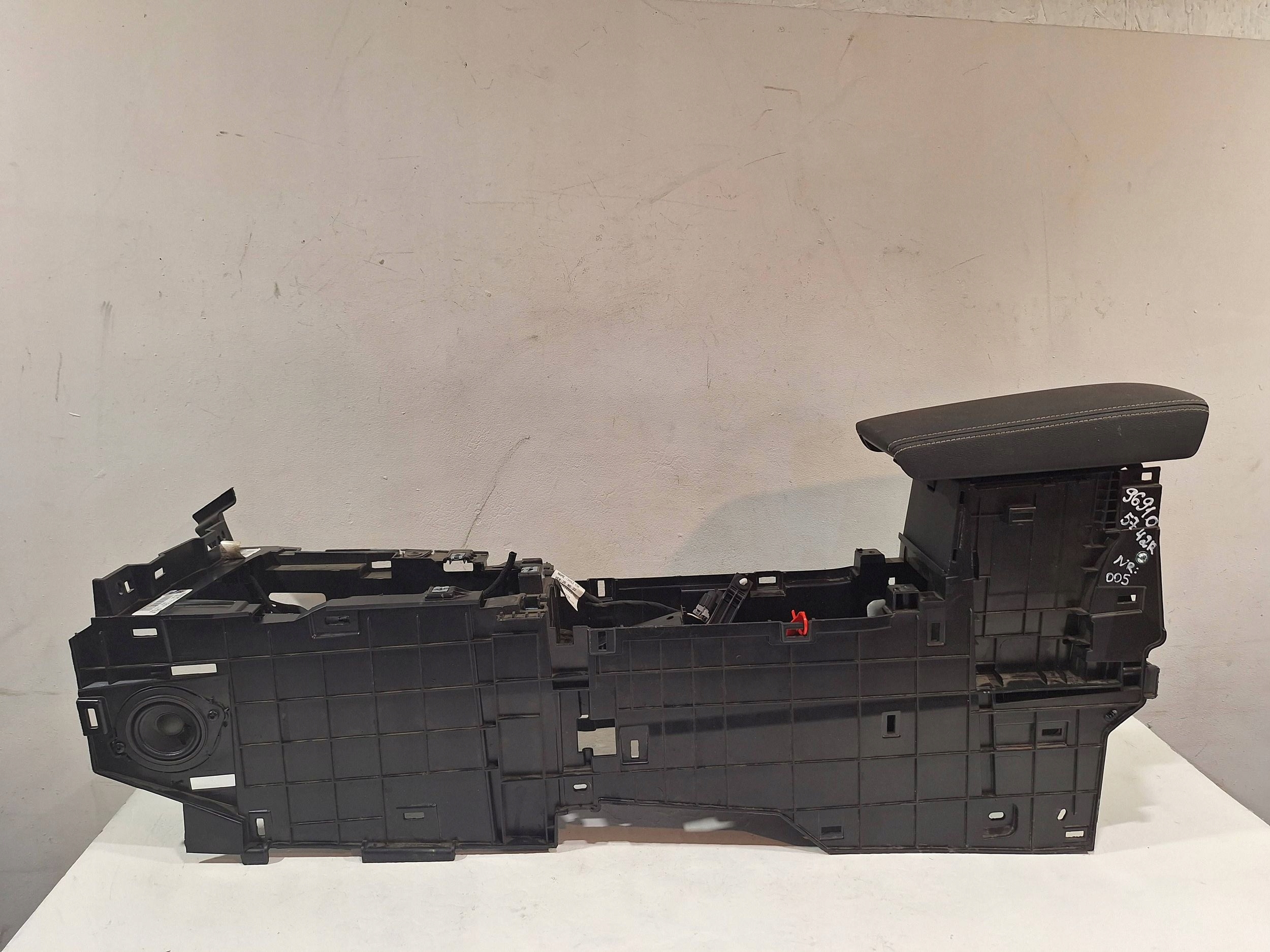 armrest TUNEL central 969105742R RENAULT ARKANA