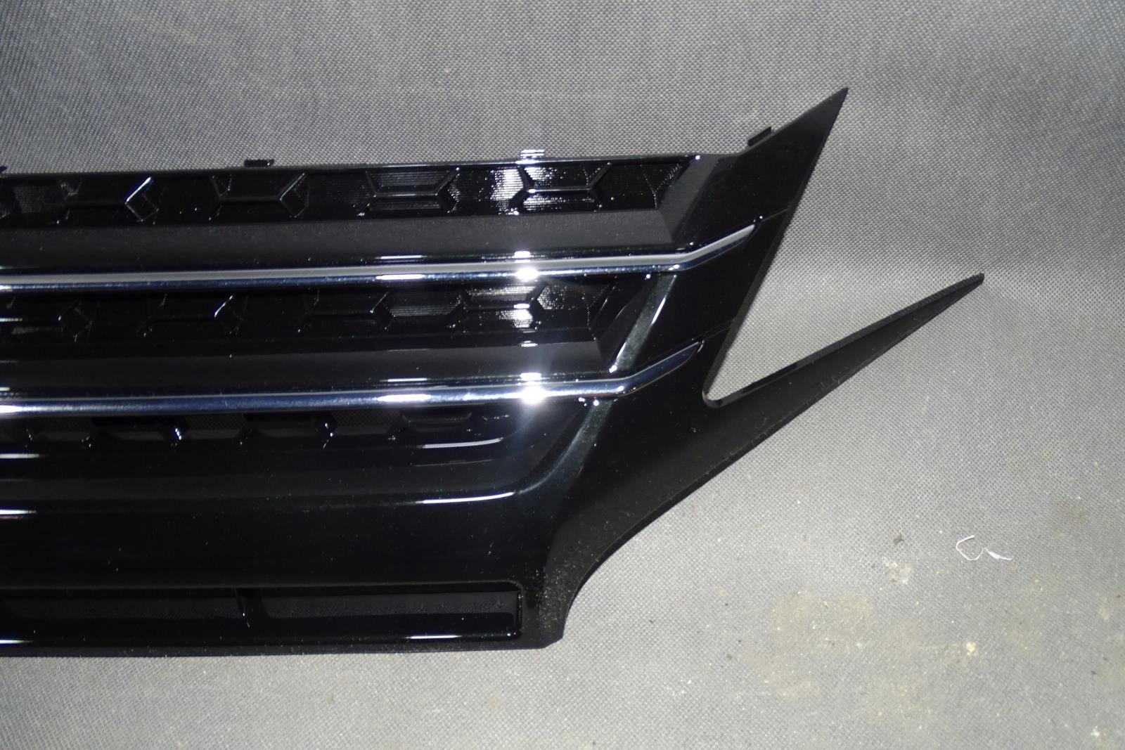 mitsubishi oe 7450B351 решетка радиатора
