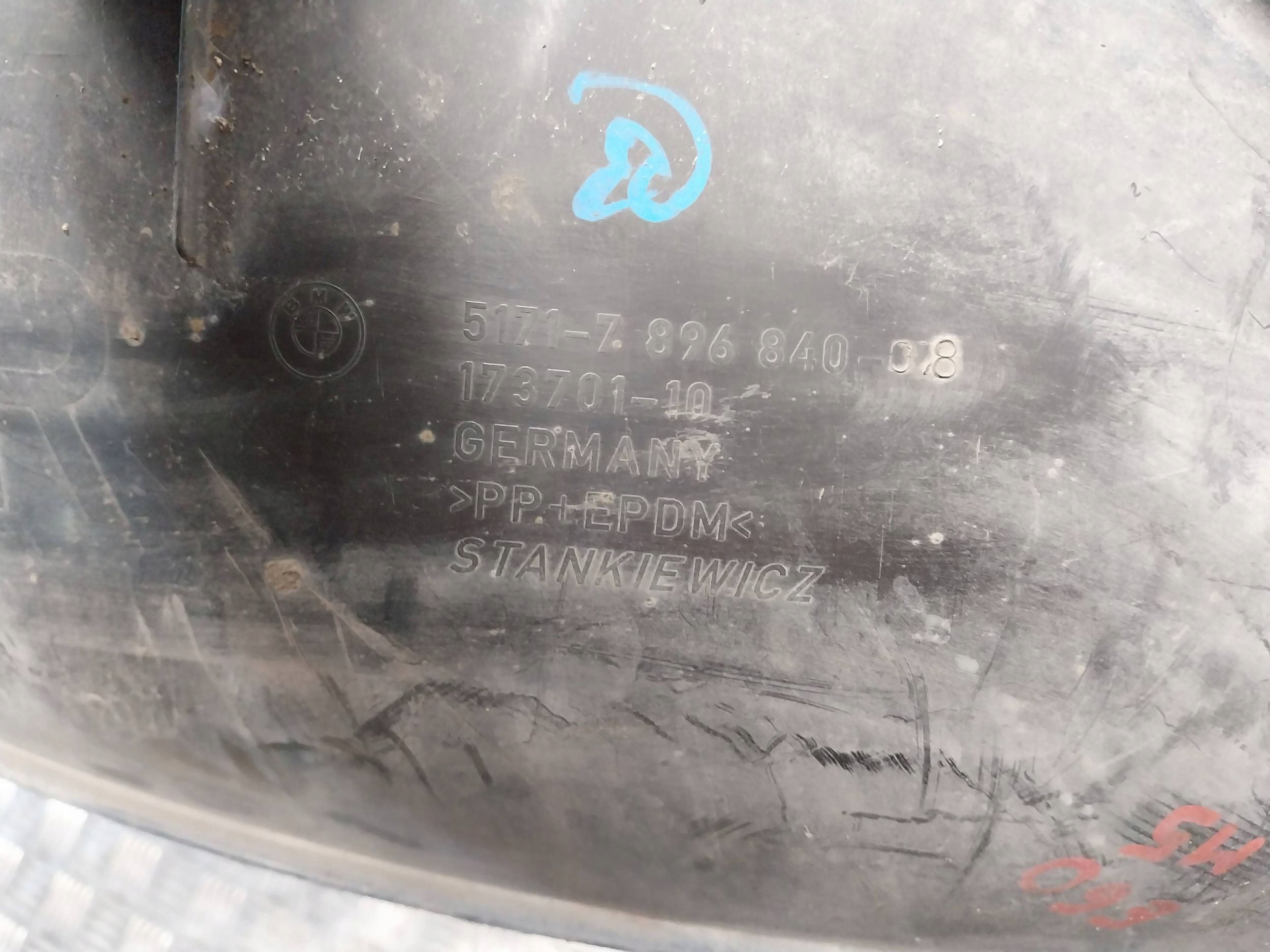 podblatník pravý předek 7896840 BMW E60 E61 M5