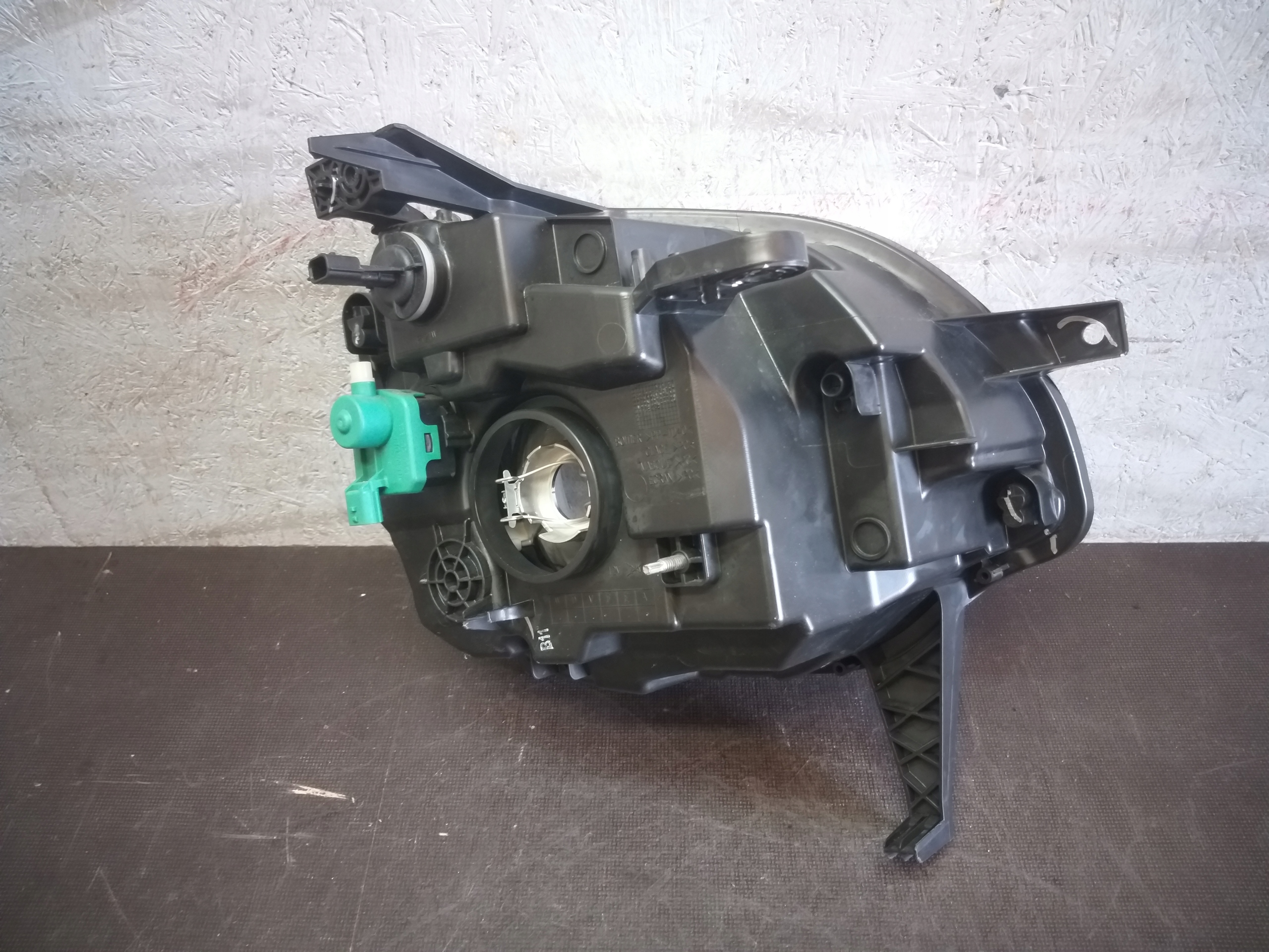 LIGHT FRONT LEFT RENAULT TWINGO III 3 14