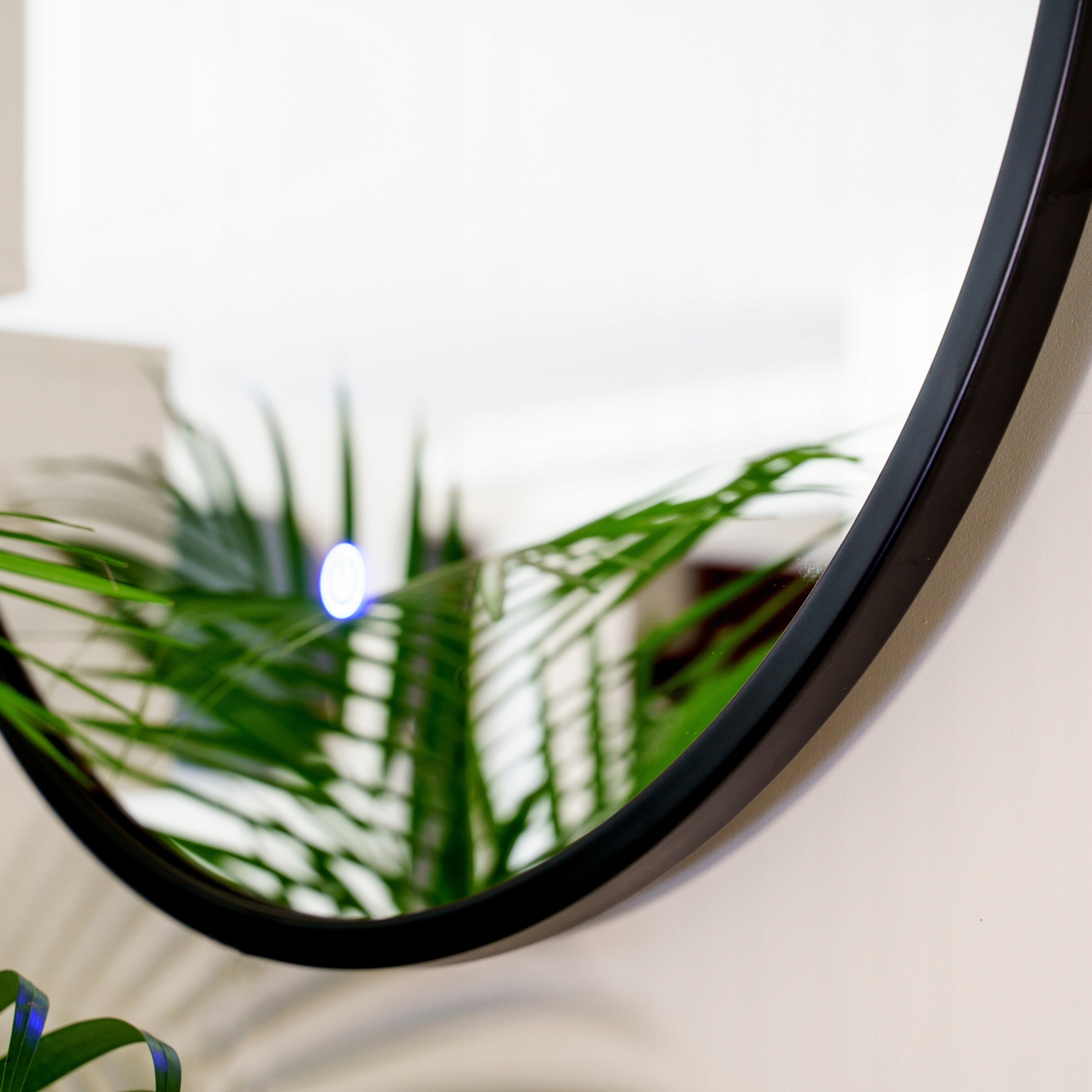 LUSTRO ŁAZIENKOWE OKRĄGŁE PODŚWIETLANE LED 70 CM Marka inna