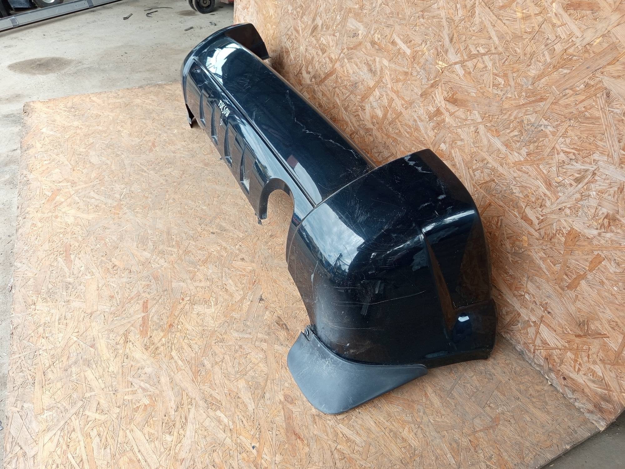 bumper rear part rear HYUNDAI TUCSON 2.0 16V black EB