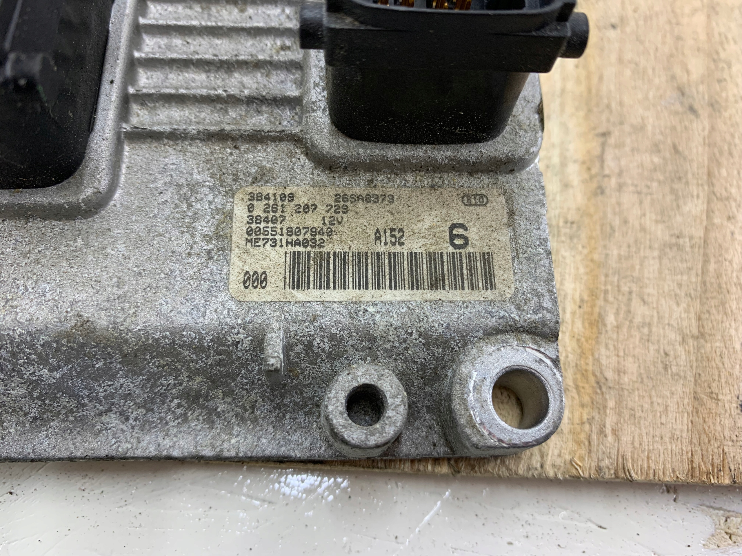 ALFA ROMEO 156 1.6 control unit of the engine 0261207729