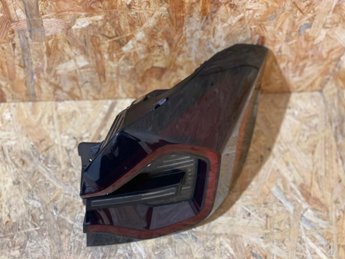 фонарь правый BMW X3 G01 21- европа