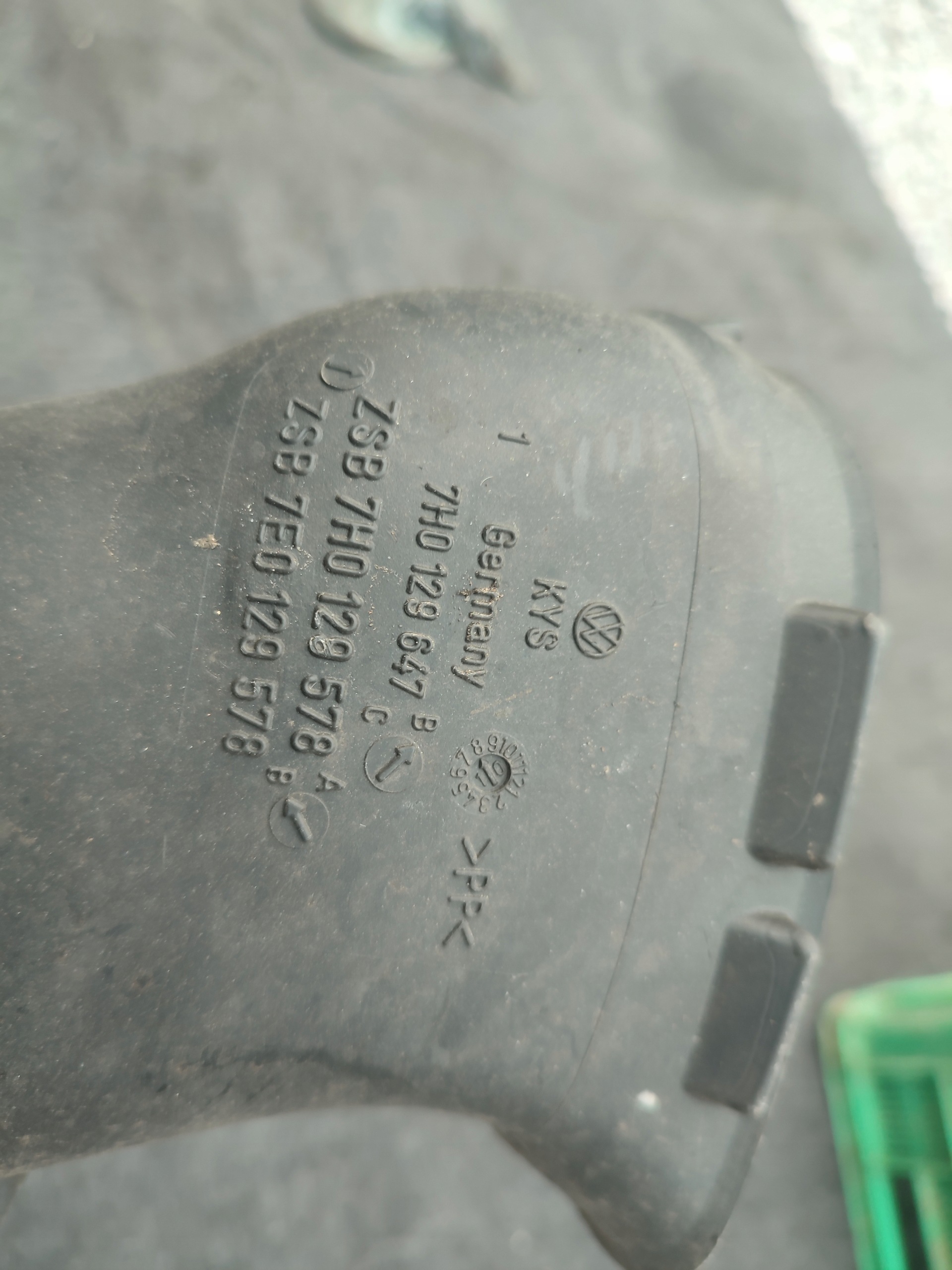 rohr dolot Schlauch luft VOLKSWAGEN T5 7H0129647B
