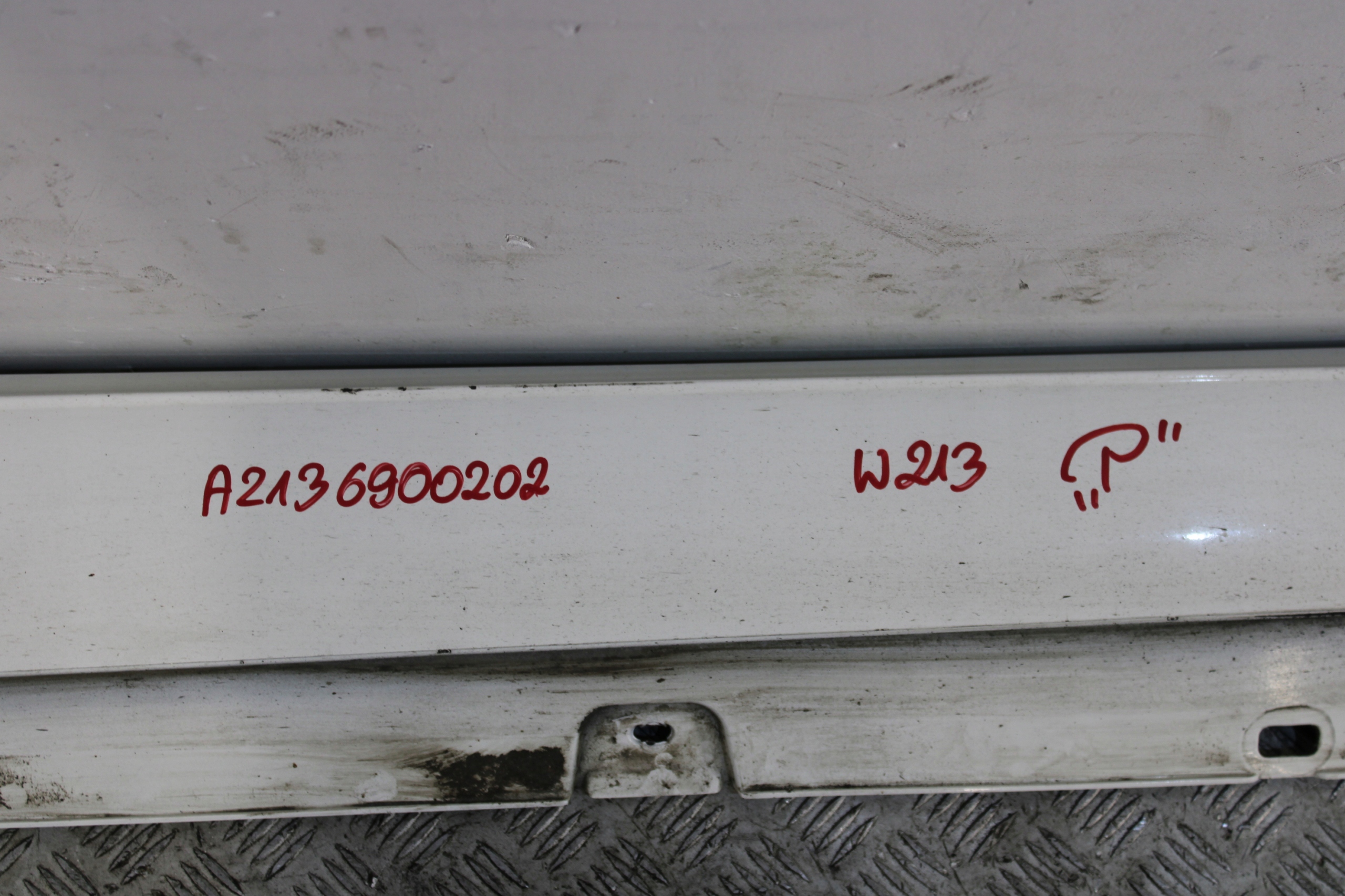 cap threshold threshold right MERCEDES E-KLASA W213 AMG A2136900202