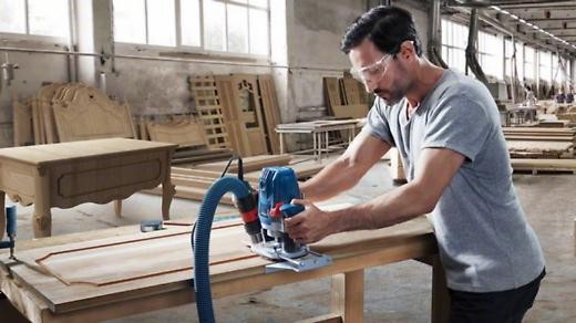 Frezarka górnowrzecionowa GOF 130 Bosch Seria Professional