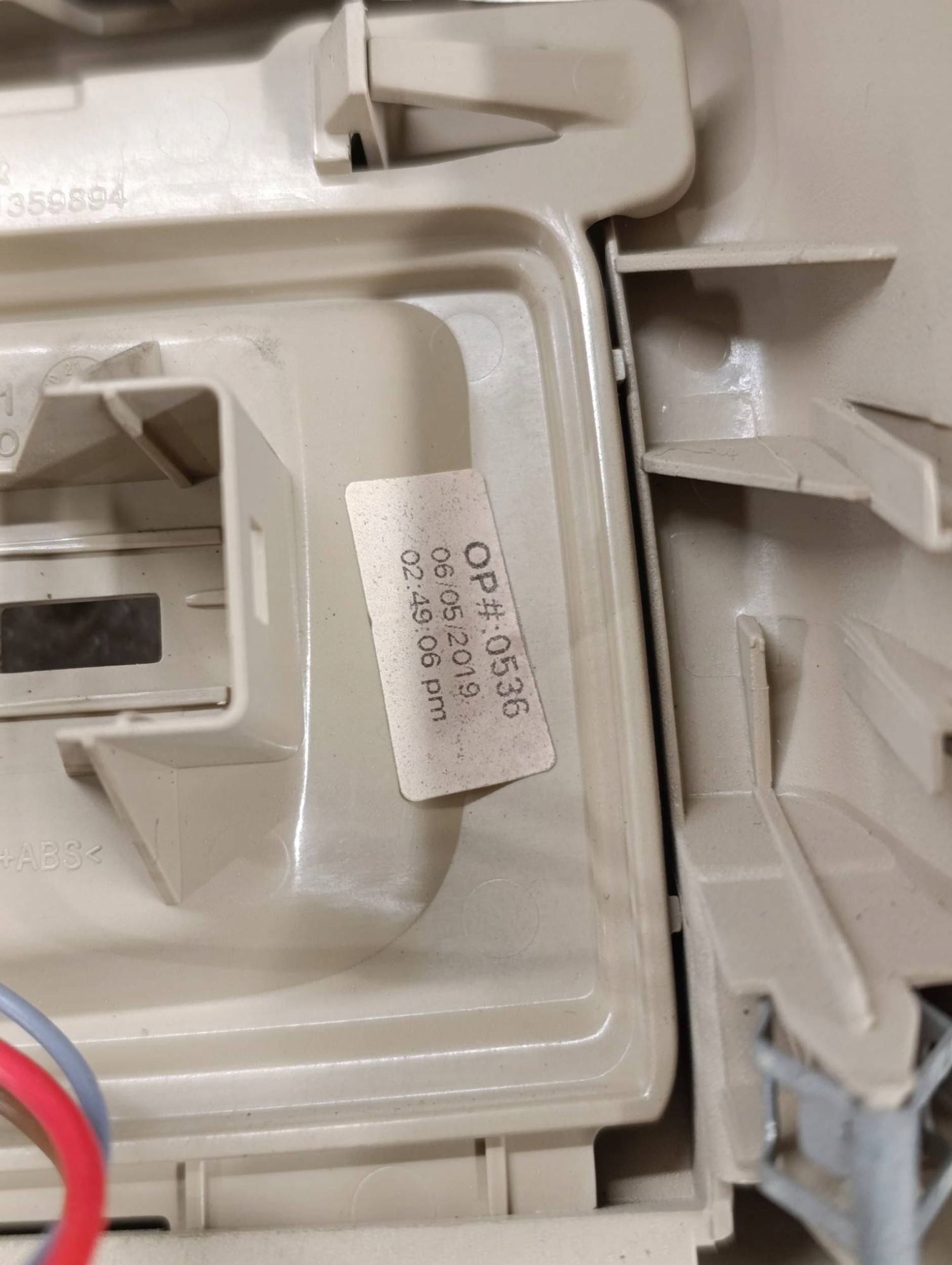 Audi Q5 SQ5 2020 с сзади средняя часть