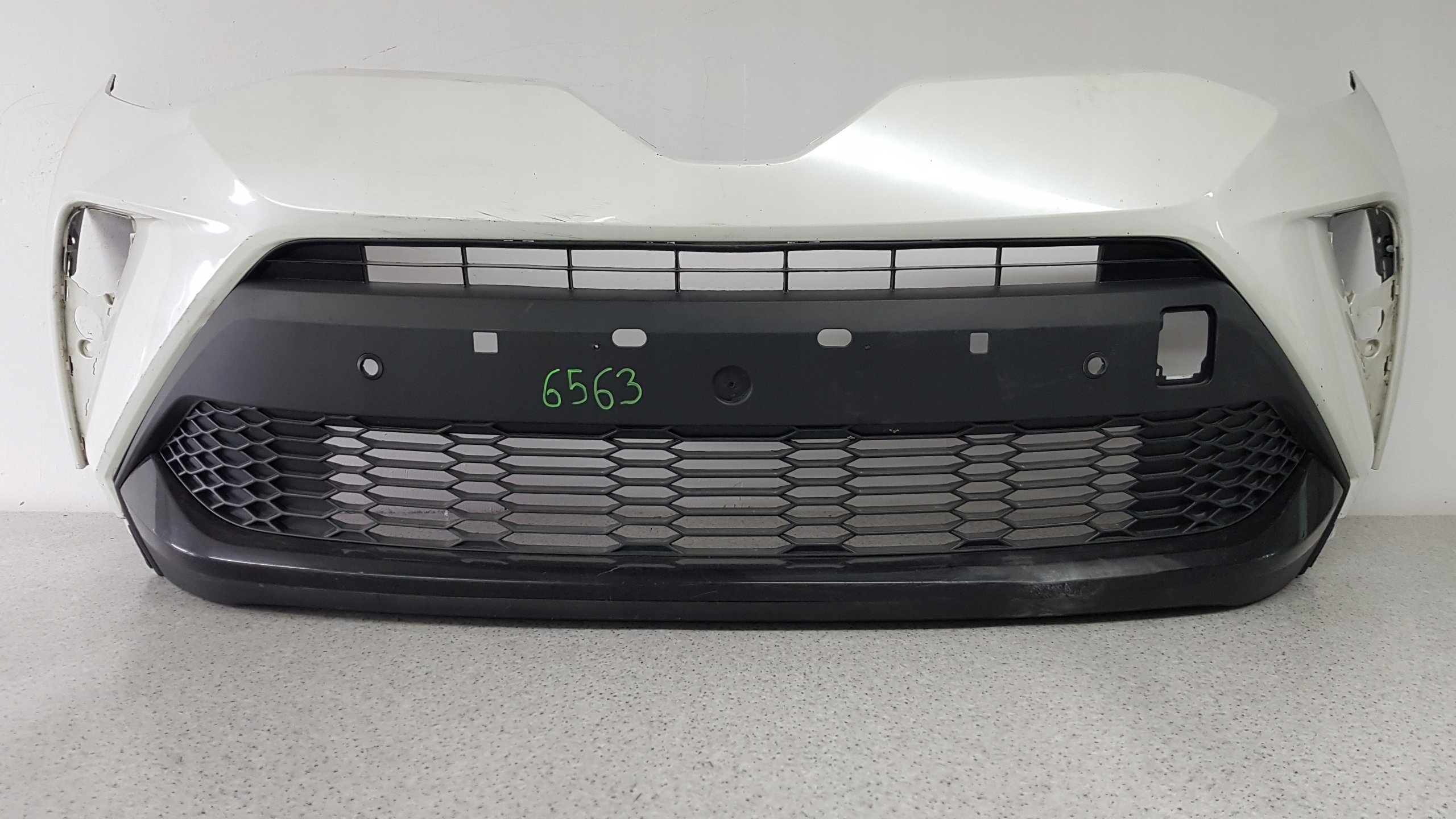 TOYOTA CHR LIFT 2019 - bumper front 6563