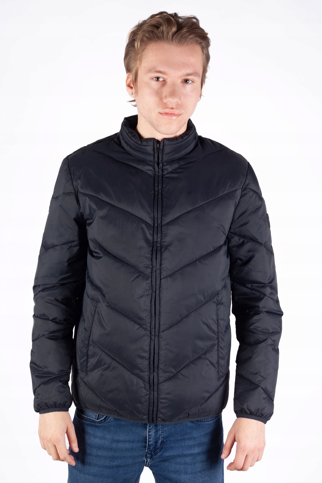 Pánská péřová bunda Wrangler Puffer Jacket Black 112339358 L