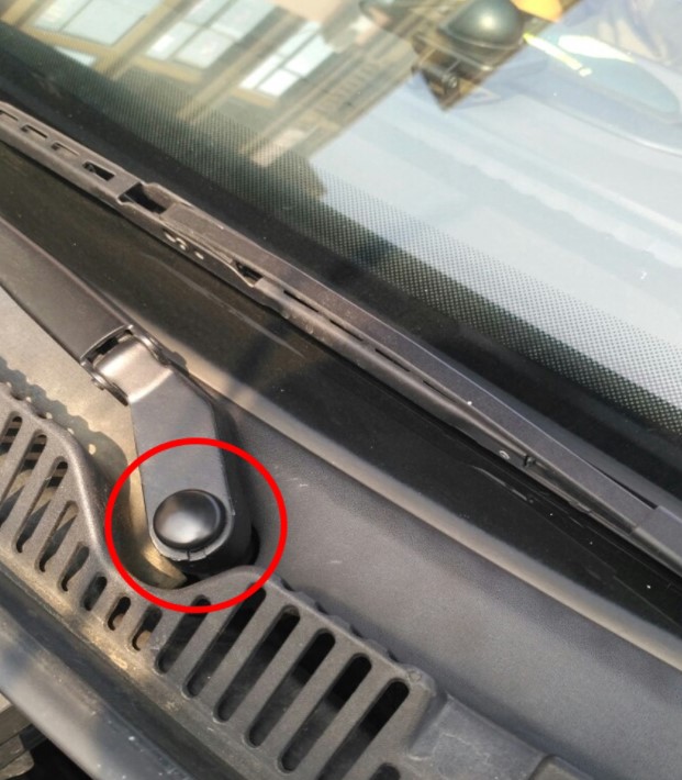 ZAŚLEPKA ŚRUBY RAMIENIA WYCIERACZKI VW AUDI SKODA Producent części 3F Quality