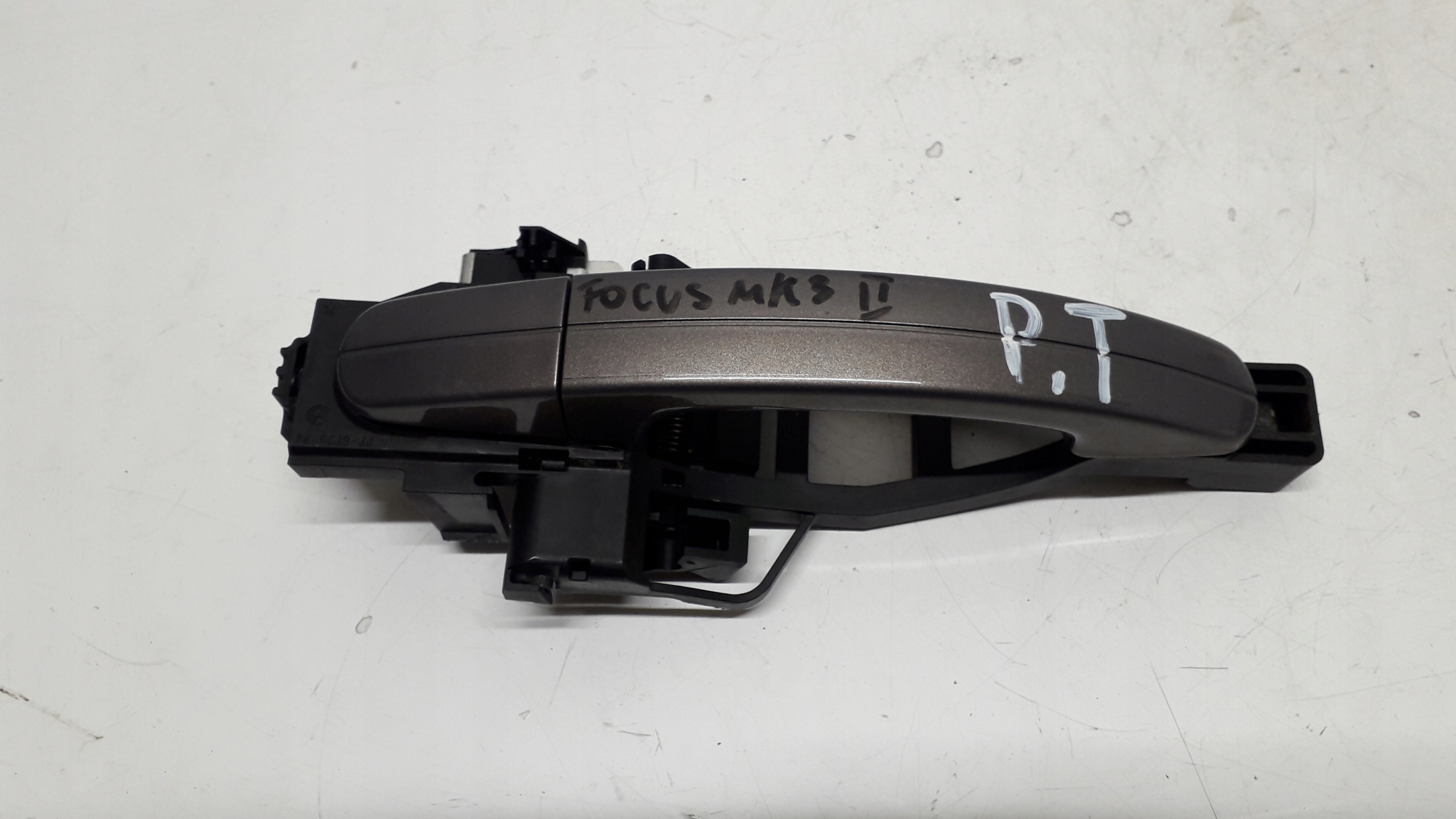 FORD FOCUS MK3 KLAMKA ZEWNĘTRZNA PRAWA TYLNA