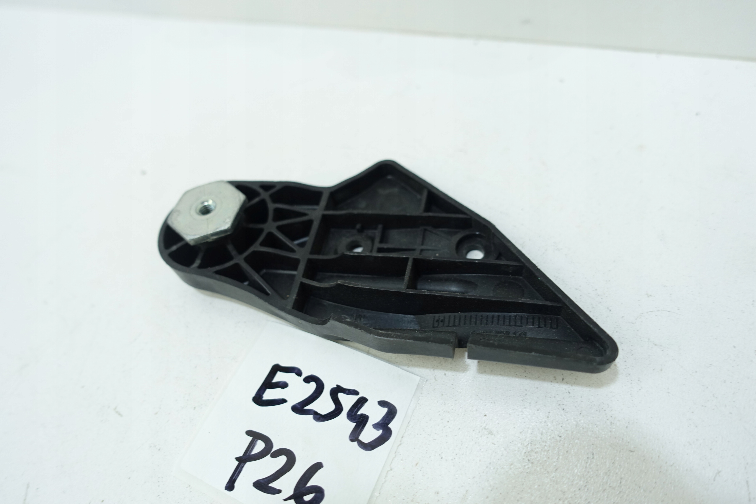 Support plaque REFLEKTORA Gauche MERCEDES C W204 1301398171