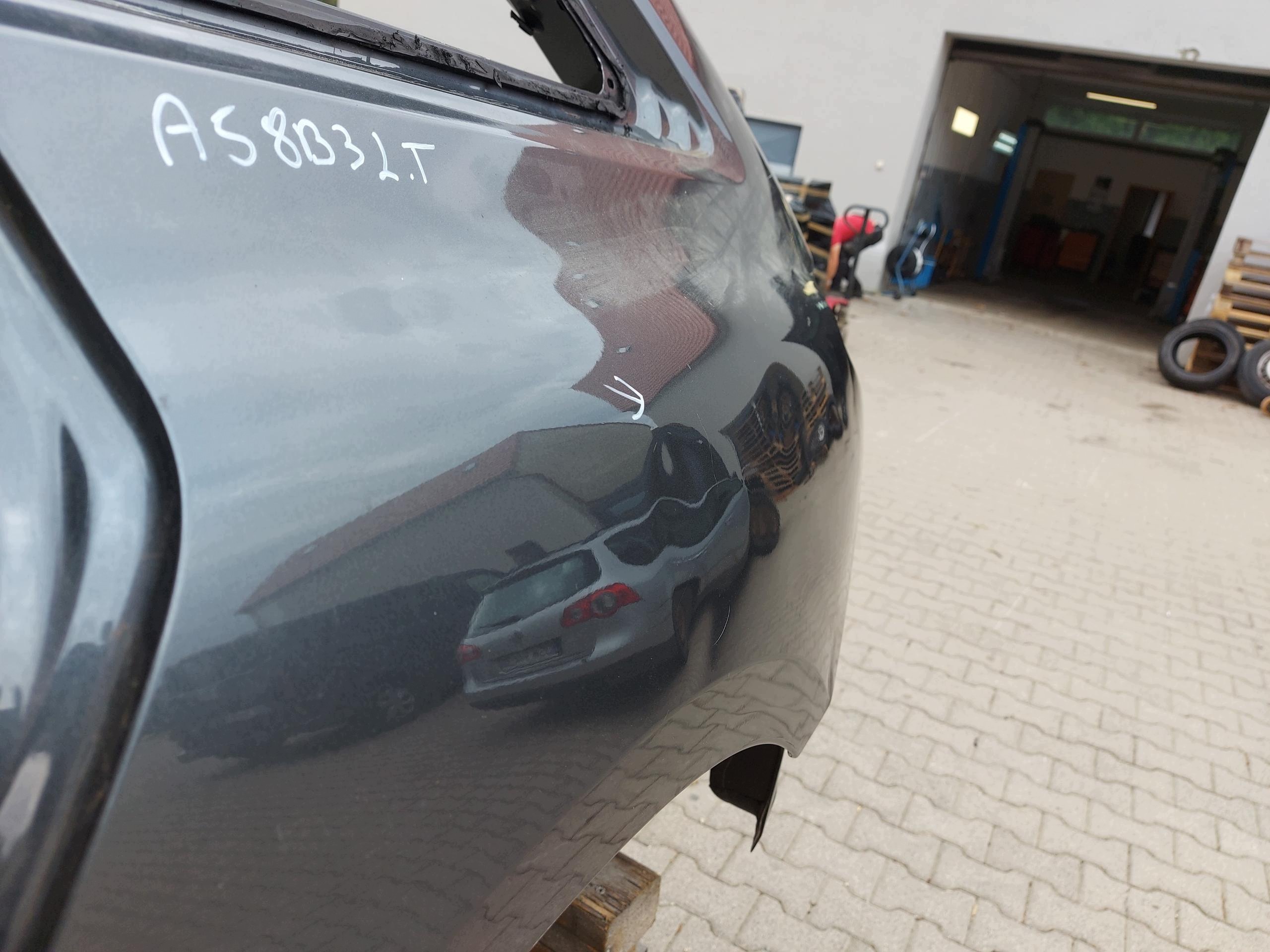 AUDI A5 8B3 B10 AVANT parafango posteriore sinistra LZ7S