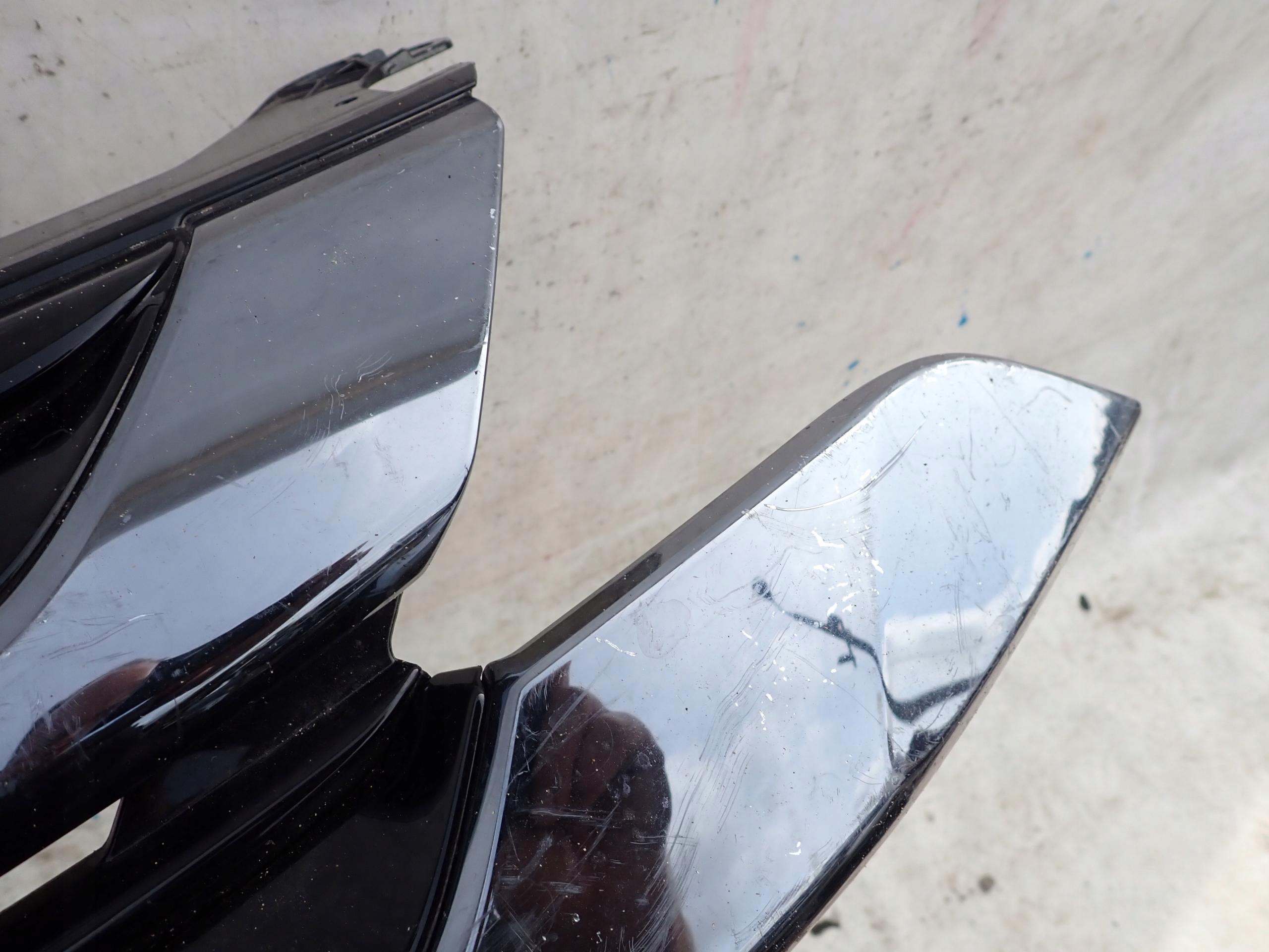 MITSUBISHI OUTLANDER III 15-18 grill grille radiator
