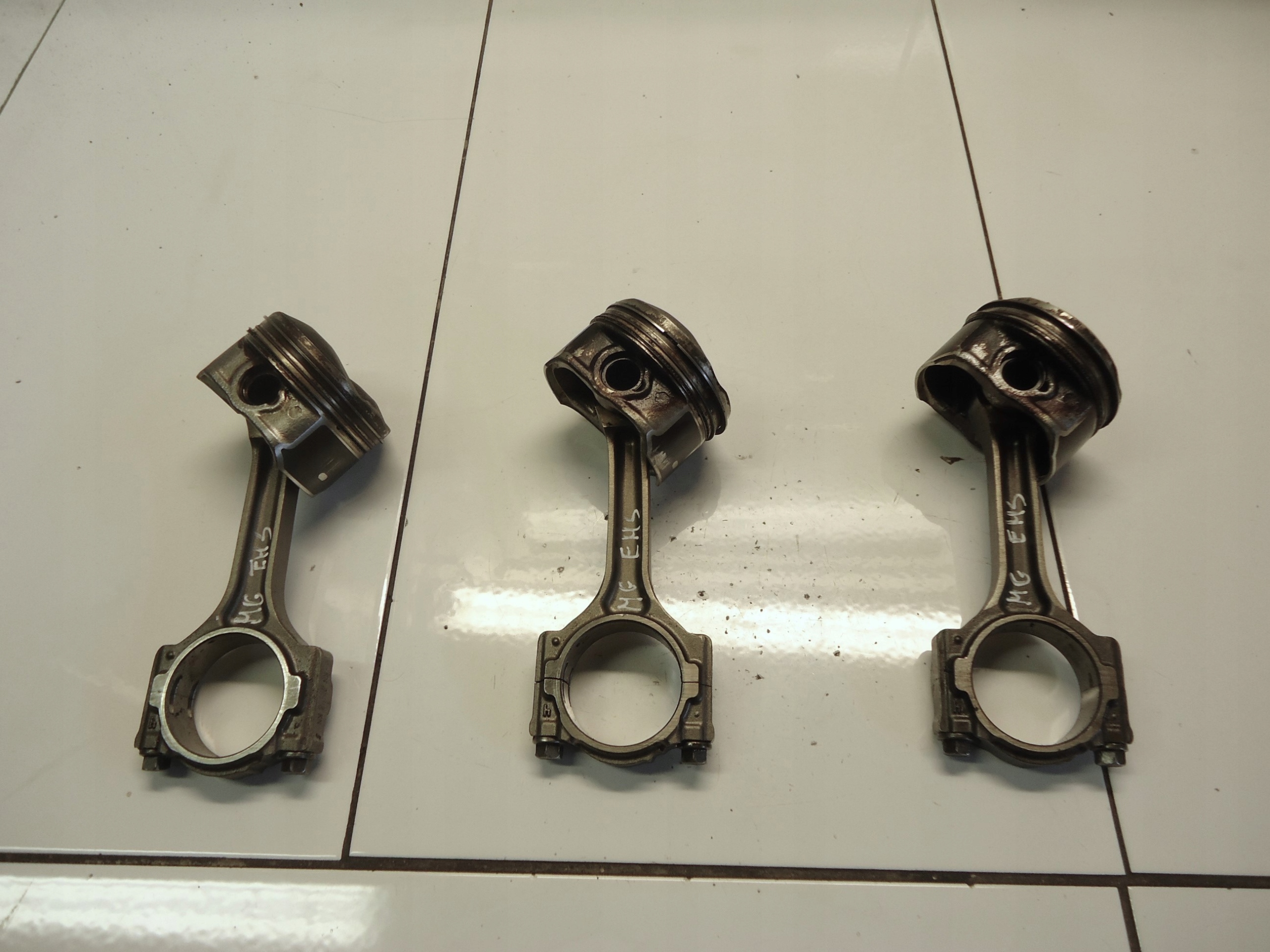 MG HS EHS 1.5 TGI 2020 15E4E piston with connecting rod