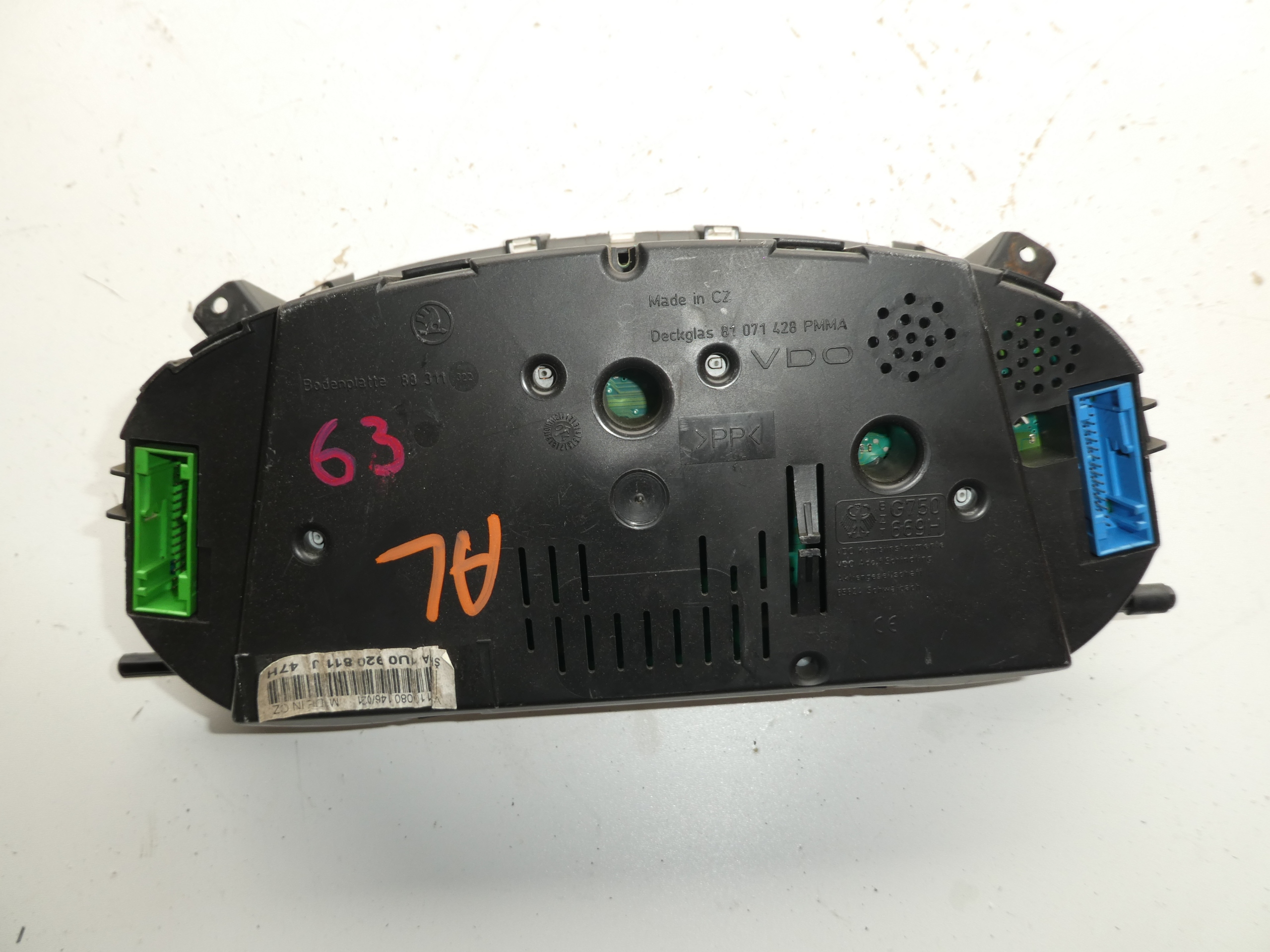 dials SKODA OCTAVIA and 1U0920811J