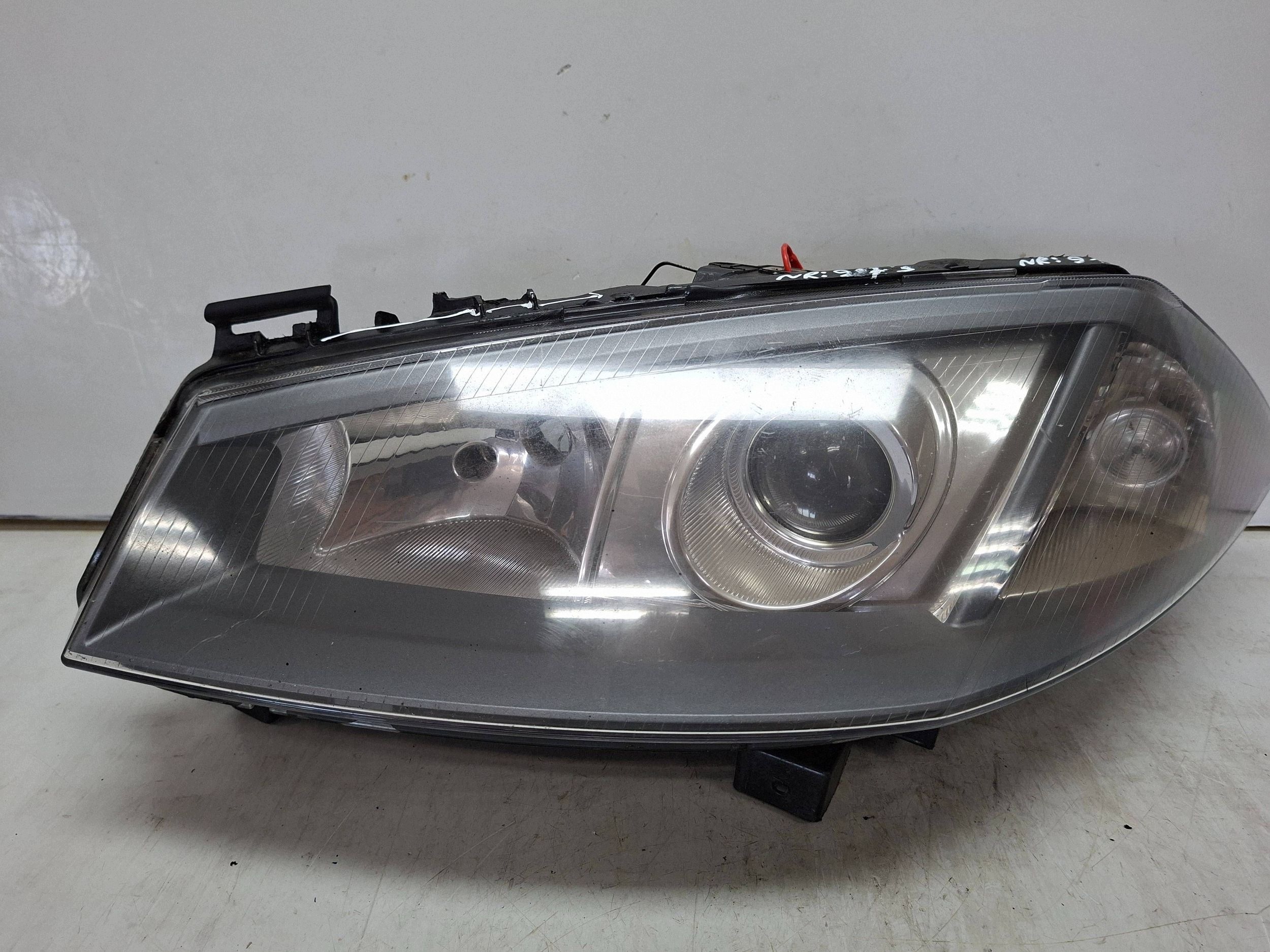 light front left XENON 8200073224F RENAULT MEGANE II 2003