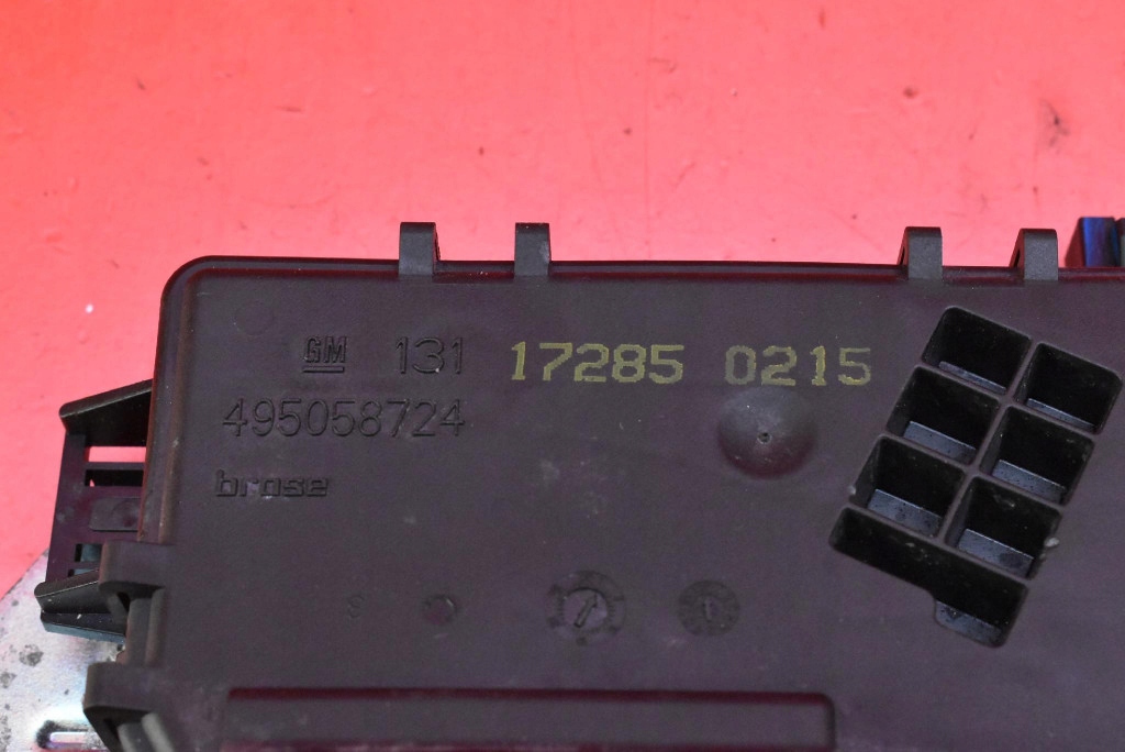 lock bonnet rear part boot 13117285 OPEL ASTRA 3 III H 5D HB 04-07