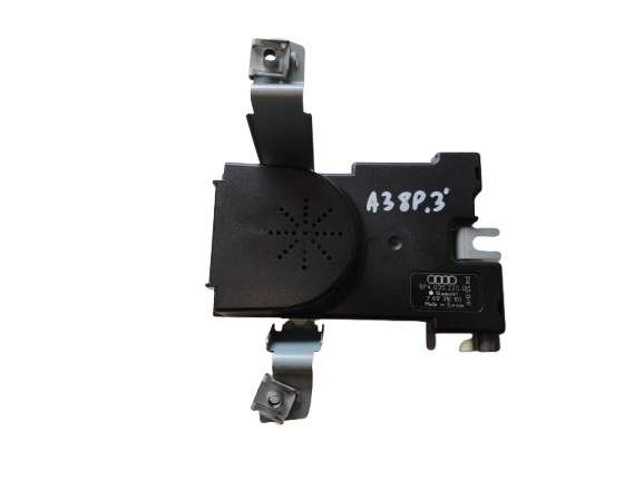 AUDI A3 8P LIFT 08- WZMACNIACZ ANTENOWY 8P4035225D