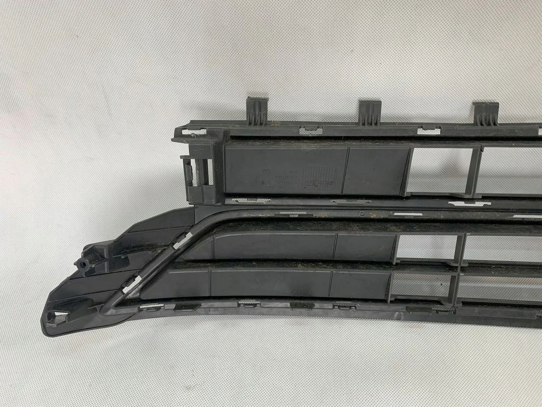 Volkswagen Polo 17r grille grid bumper 2017 VW