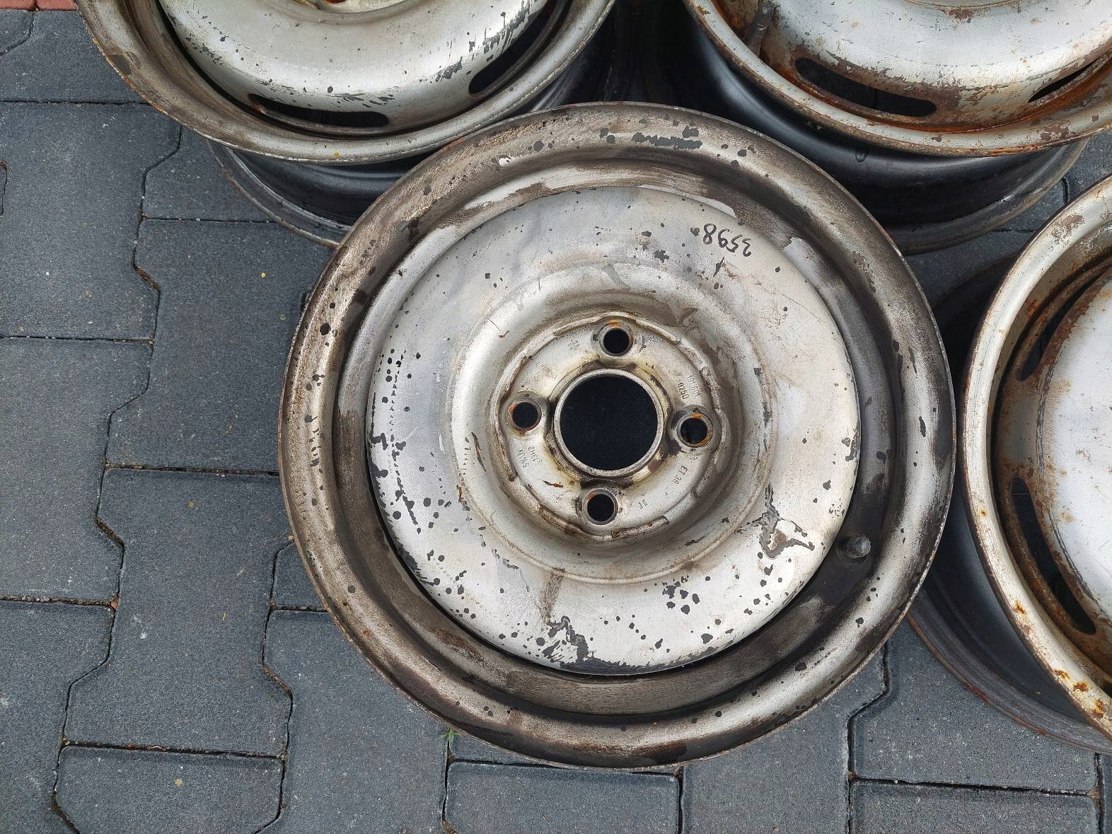 CERCHI Ferro 4SZT 5,5JX13 ET38 4X100 GOLF II