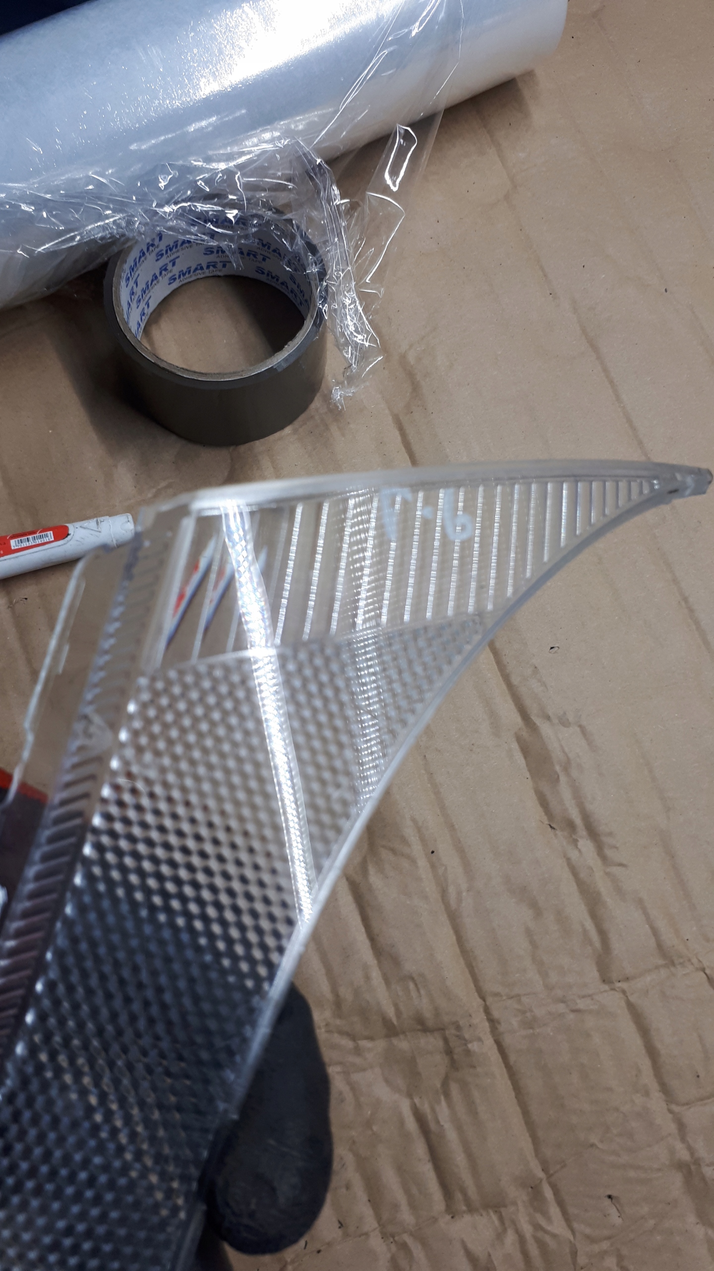 A5 8T ODBLYSNIK lights BIALY left front