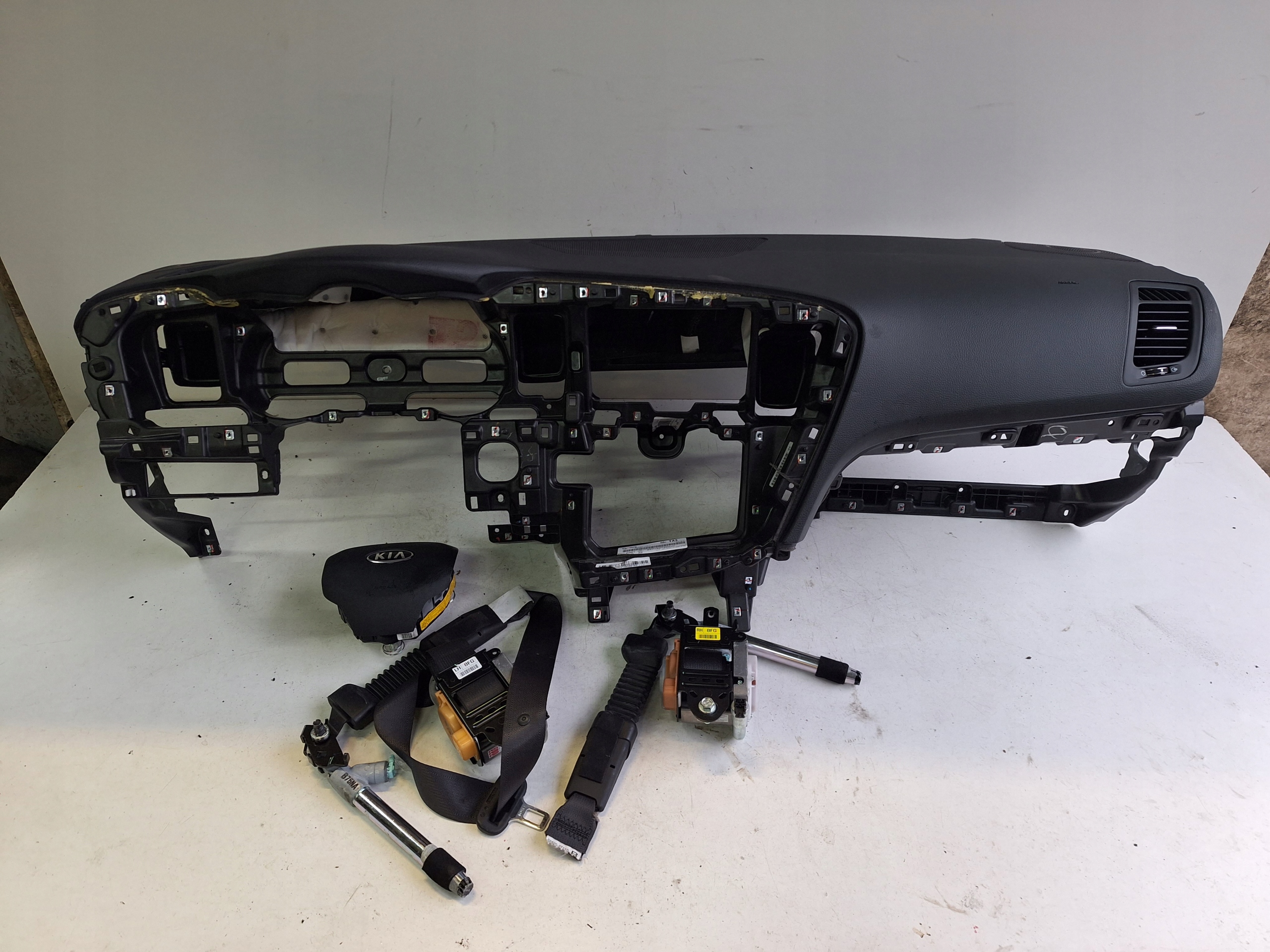 KIA OPTIMA III 10-13 console + airbag USA