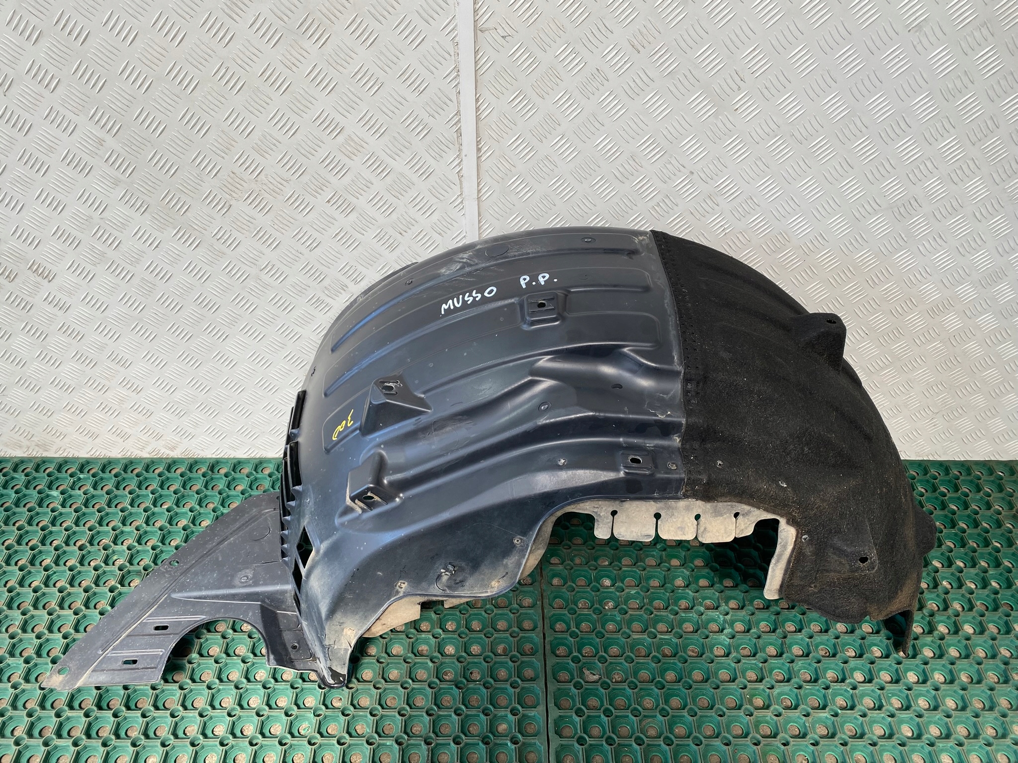 SSANGYONG MUSSO II Q200 18-20 mudguard front right front 79722-36000 RH