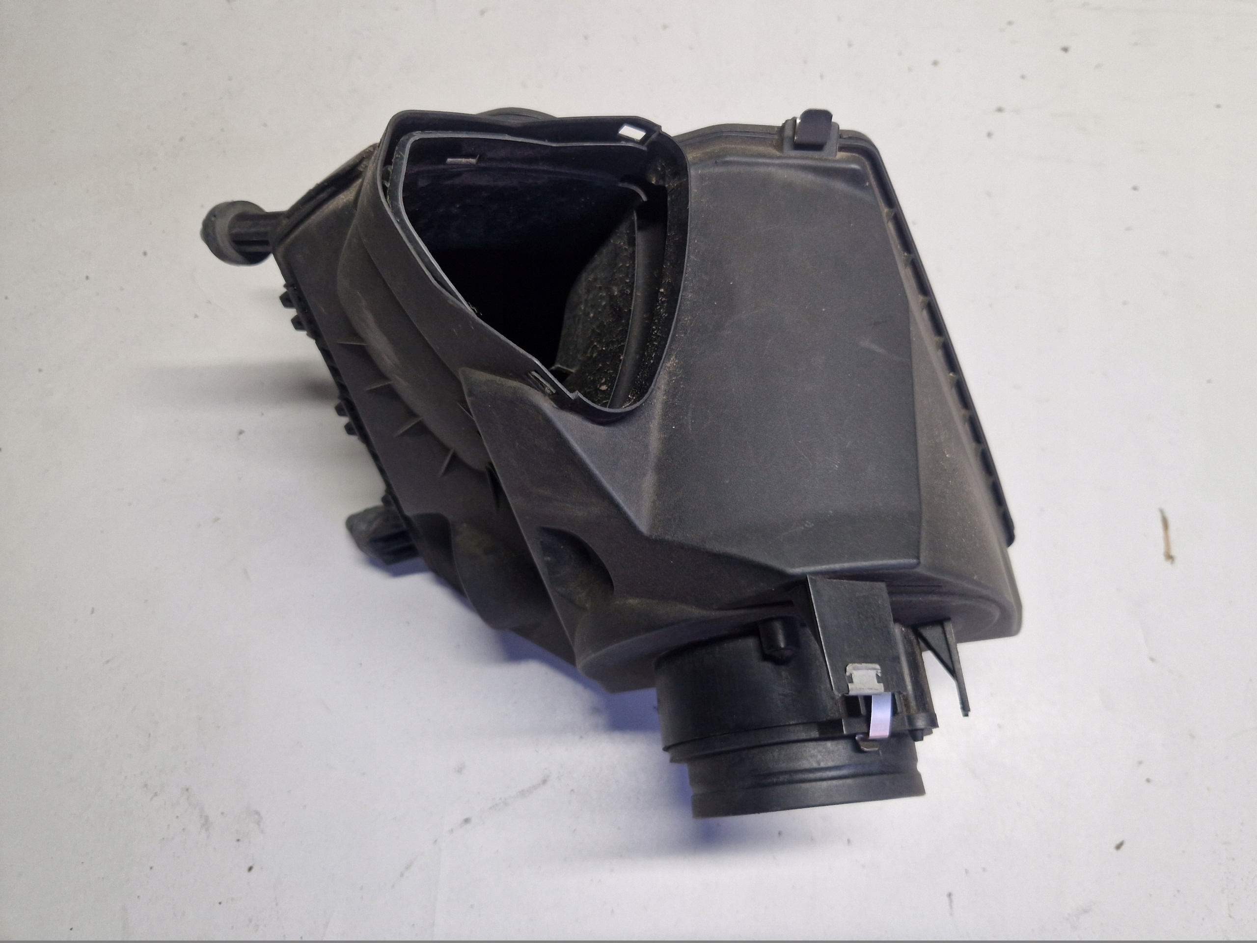 AUDI A6 C6 A6C6 3,2 FSI Benzin Gehäuse filter luft 4F0133835F