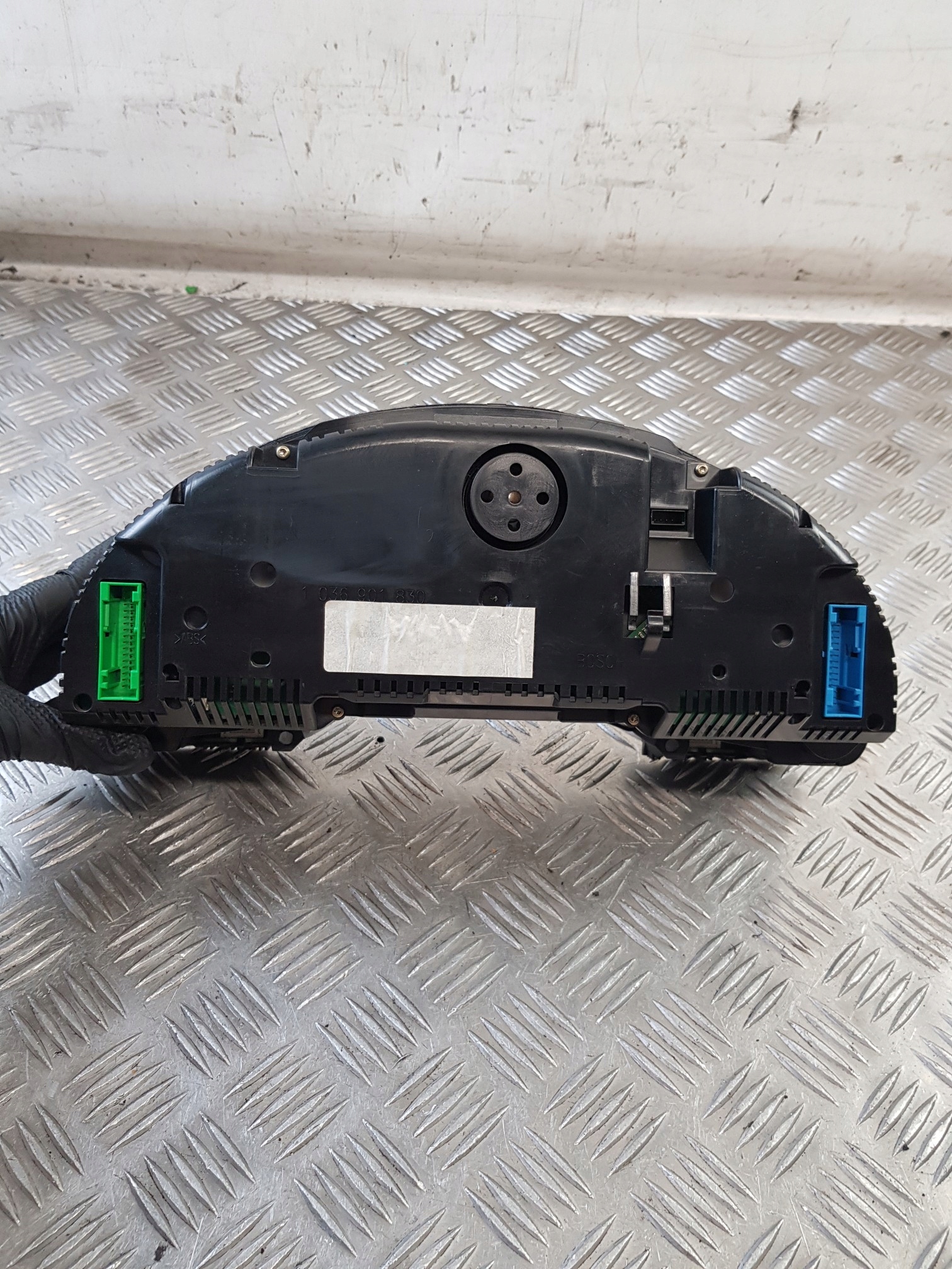 dials 8E0920900H AUDI A4 B6 2.0B 01R