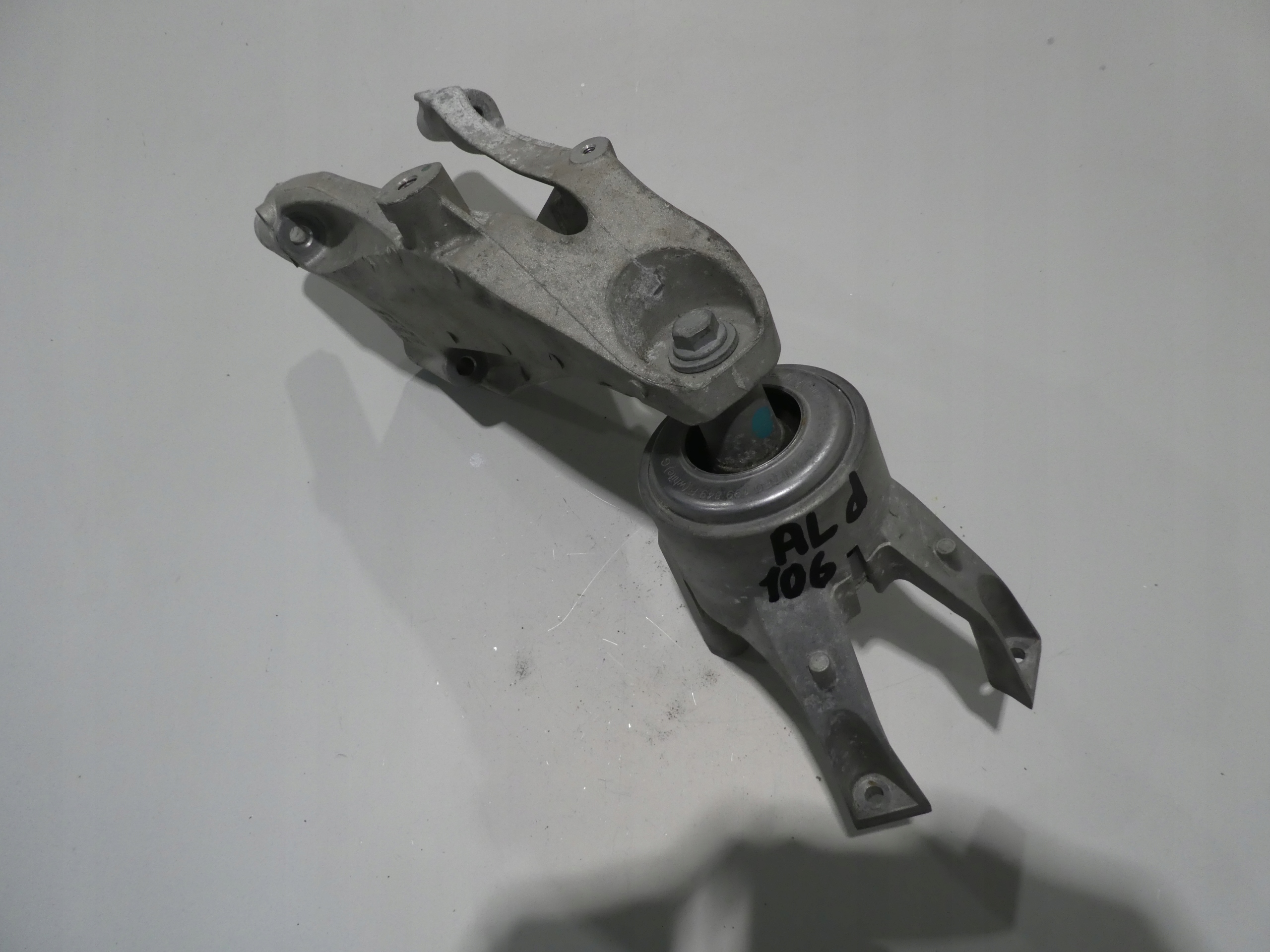 VW T6 2.0 TDI holder engine mount 7E0199370L 7E0199849F