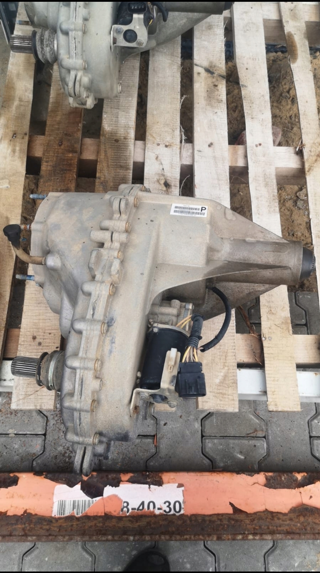 68068483AC - DODGE RAM 1500 РЕДУКТОР